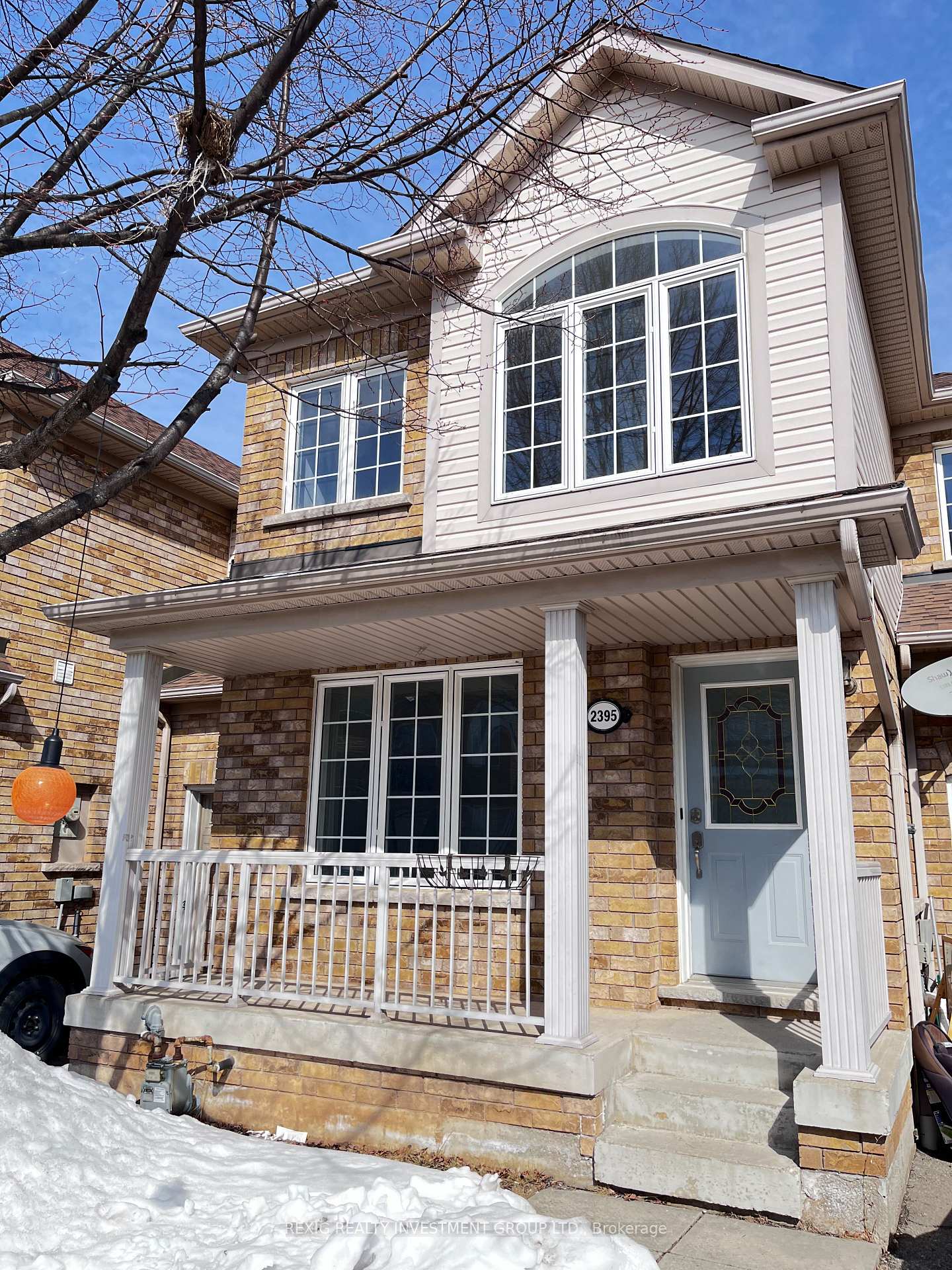 Front of 2395 Curtis Road