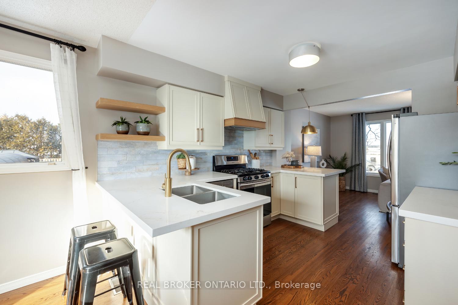 Photo 3 of 2660 Courtice Road, Clarington, Courtice — HOMEH
