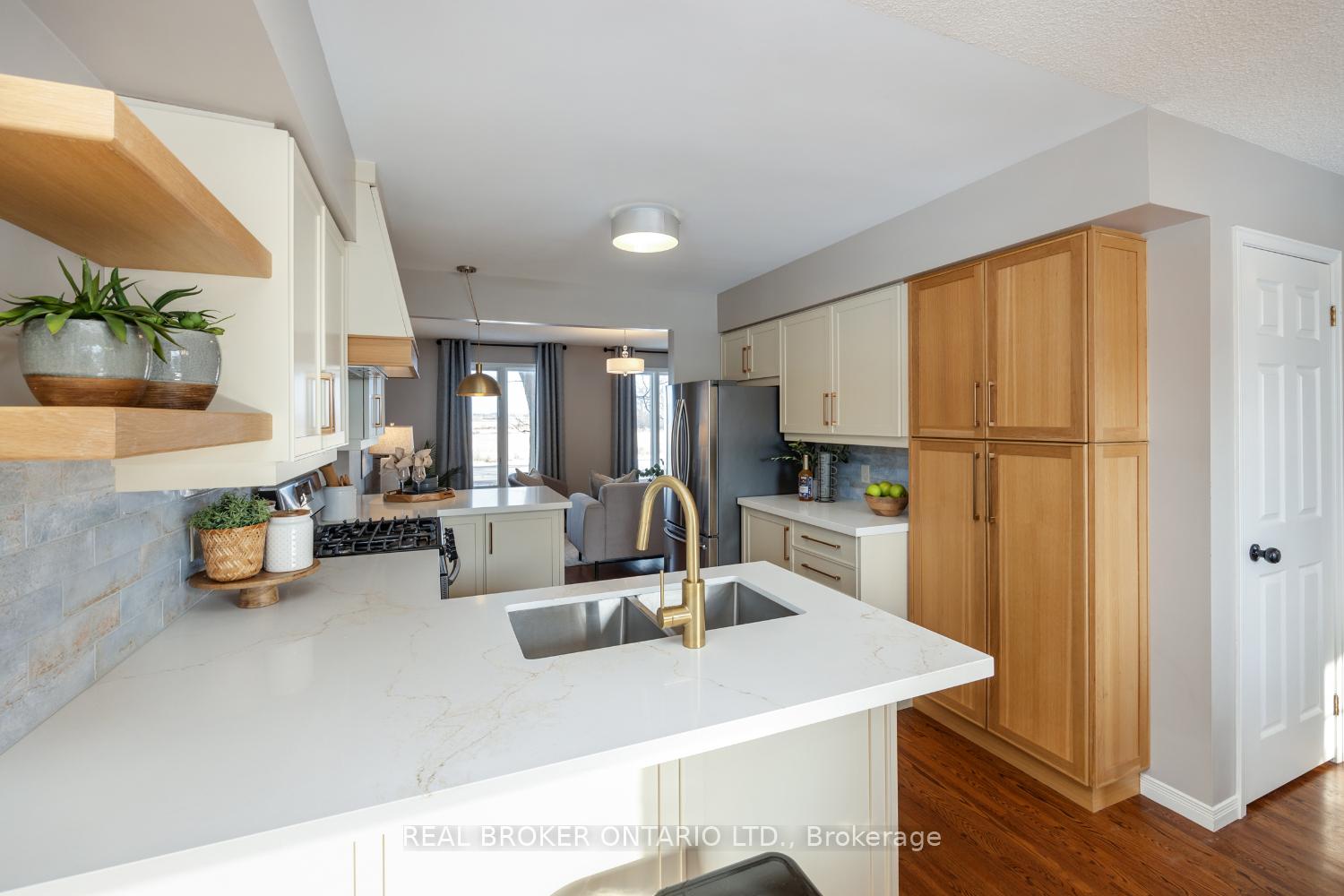 Photo 4 of 2660 Courtice Road, Clarington, Courtice — HOMEH