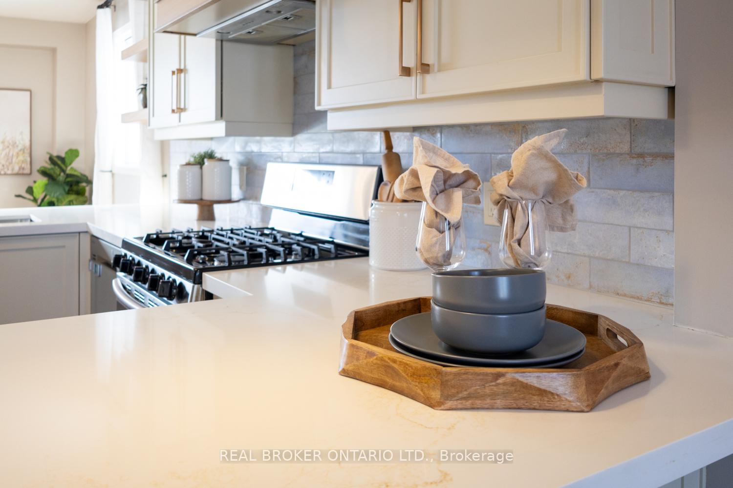 Photo 10 of 2660 Courtice Road, Clarington, Courtice — HOMEH