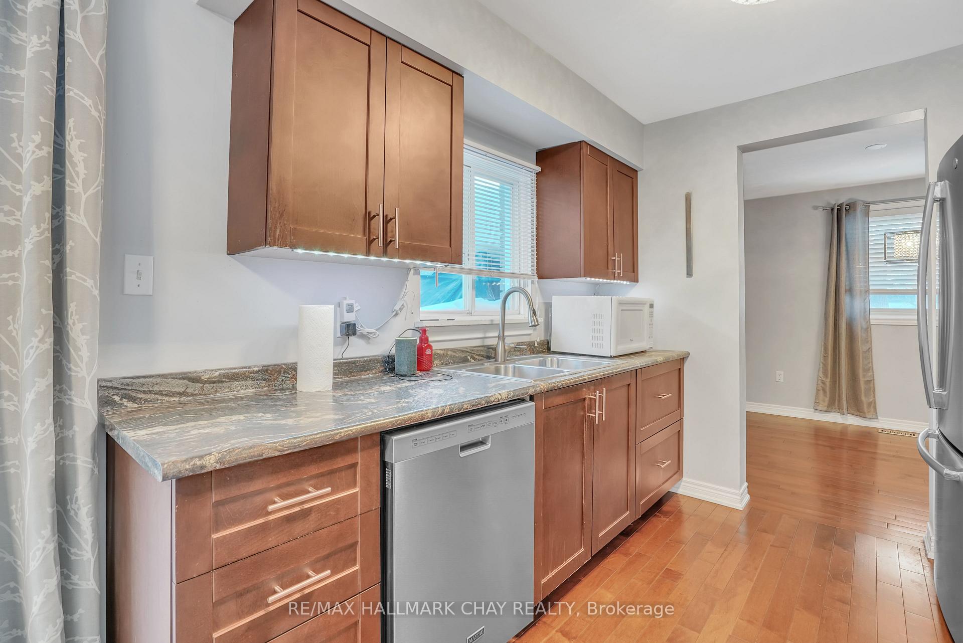 Photo 7 of 65 Collete Crescent, Barrie, Cundles East — HOMEH