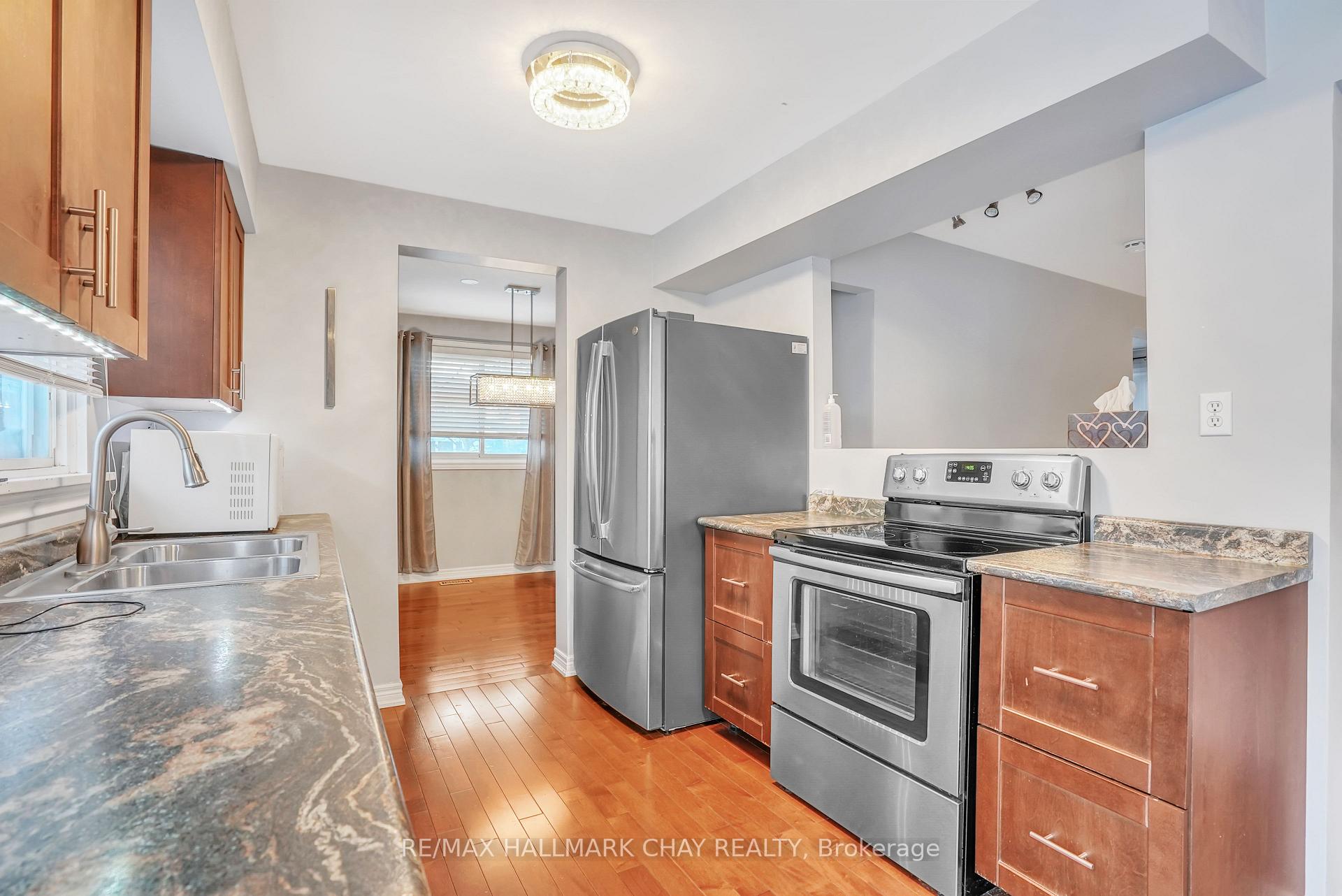 Photo 8 of 65 Collete Crescent, Barrie, Cundles East — HOMEH
