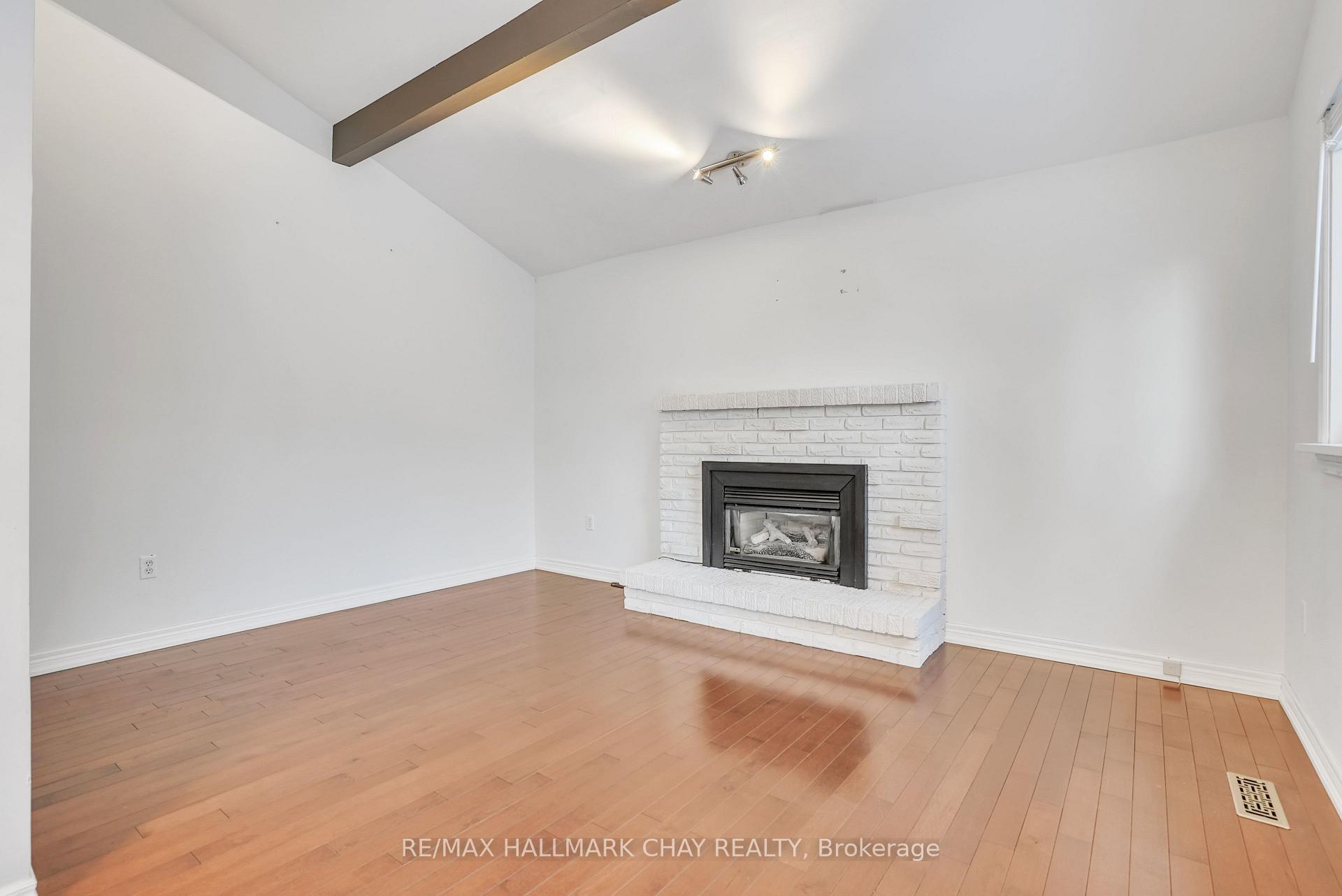 Photo 9 of 65 Collete Crescent, Barrie, Cundles East — HOMEH