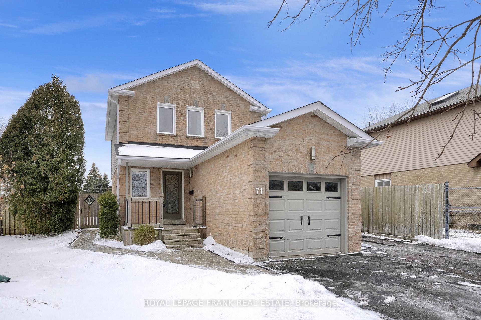 Front of 71 Turnberry Crescent