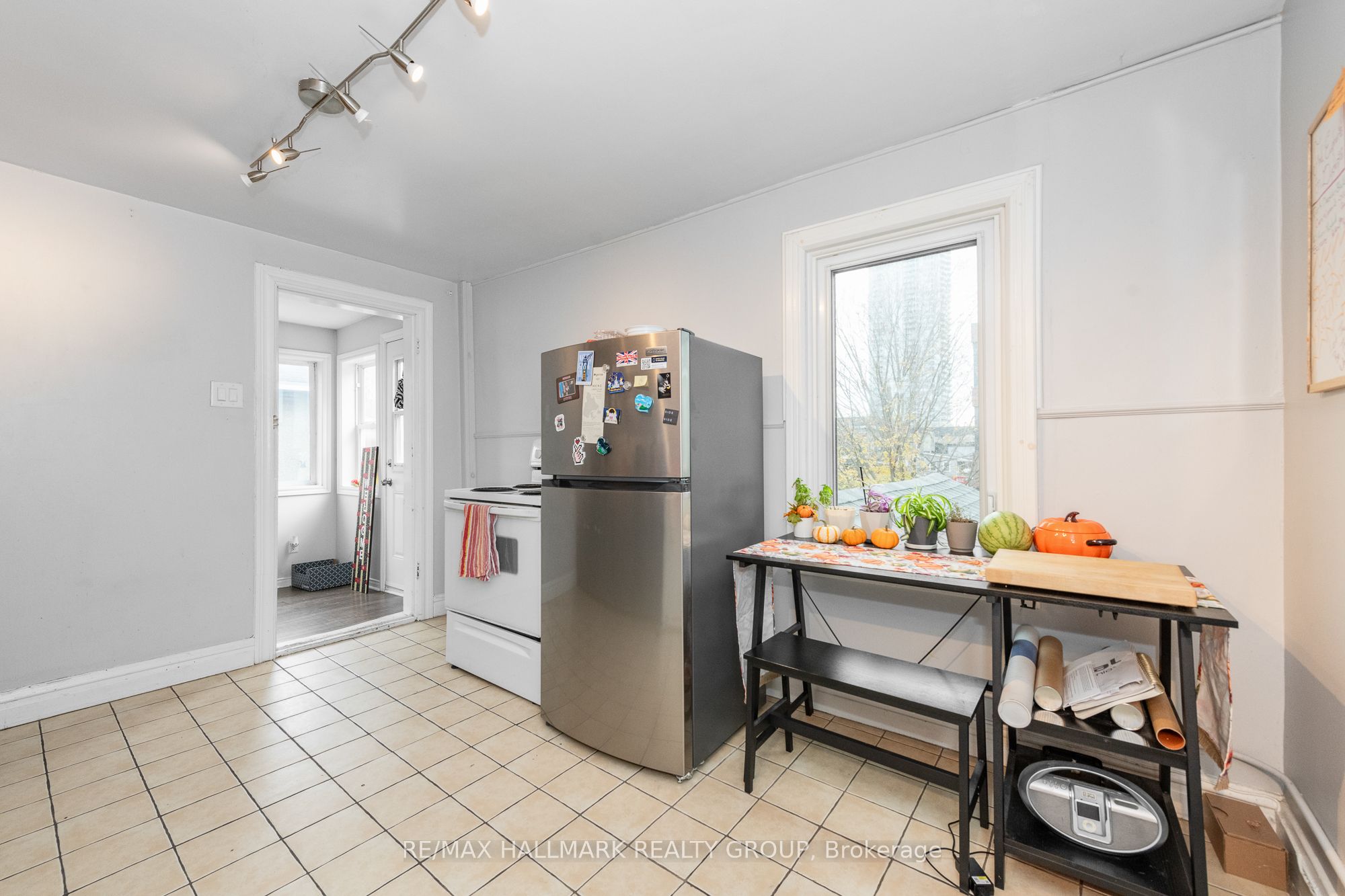 Photo 63 of 82 Beech Street, Ottawa, West Centre Town — HOMEH