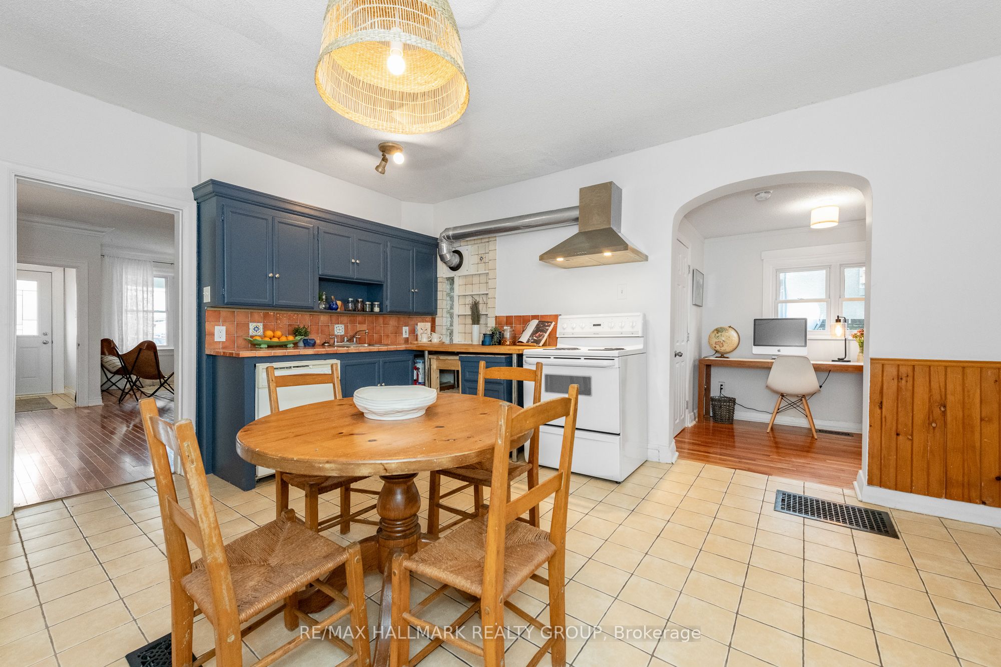 Photo 48 of 82 Beech Street, Ottawa, West Centre Town — HOMEH