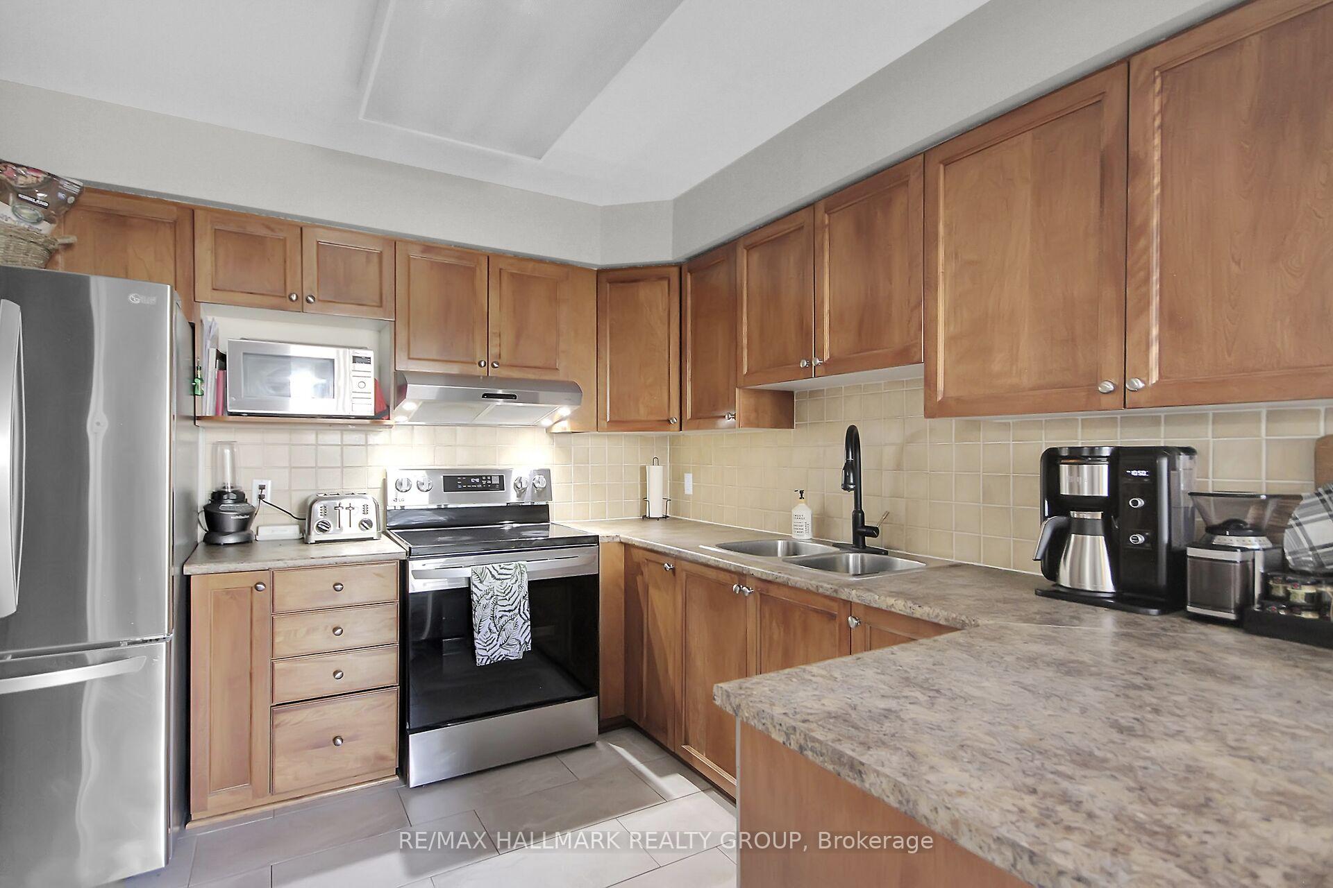 Photo 17 of 26 Calaveras Avenue, Ottawa, Barrhaven - Longfields — HOMEH