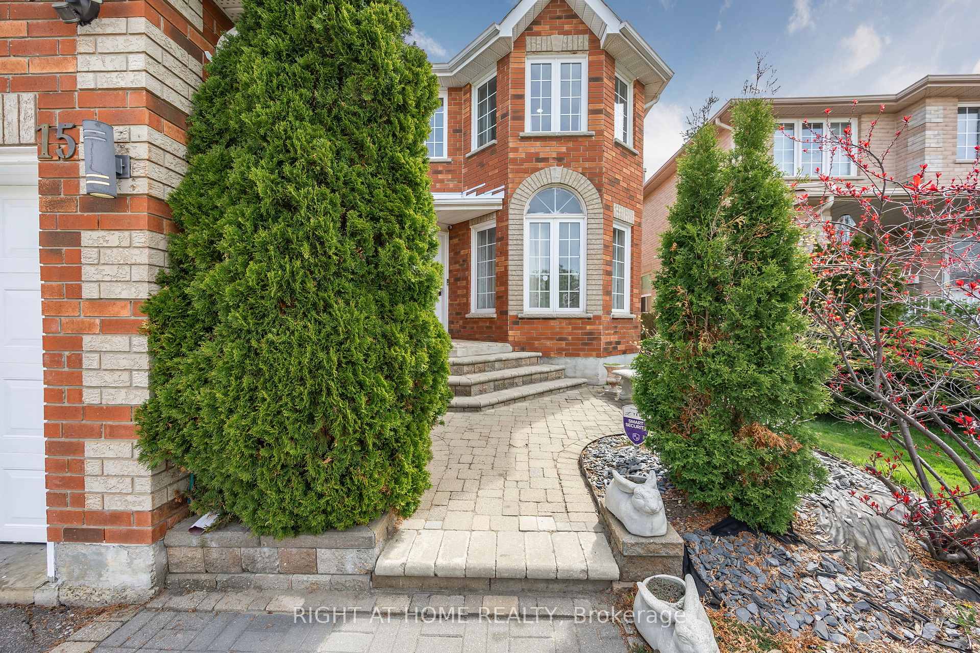 Photo 4 of 15 Black Willow Drive, Barrie, Holly — HOMEH