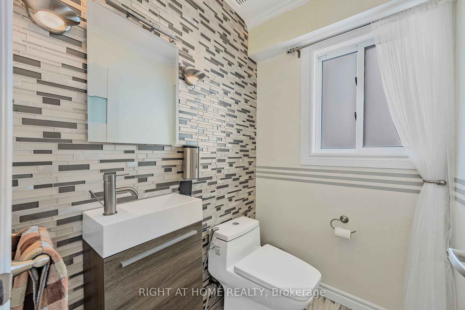 Photo 7 of 15 Black Willow Drive, Barrie, Holly — HOMEH