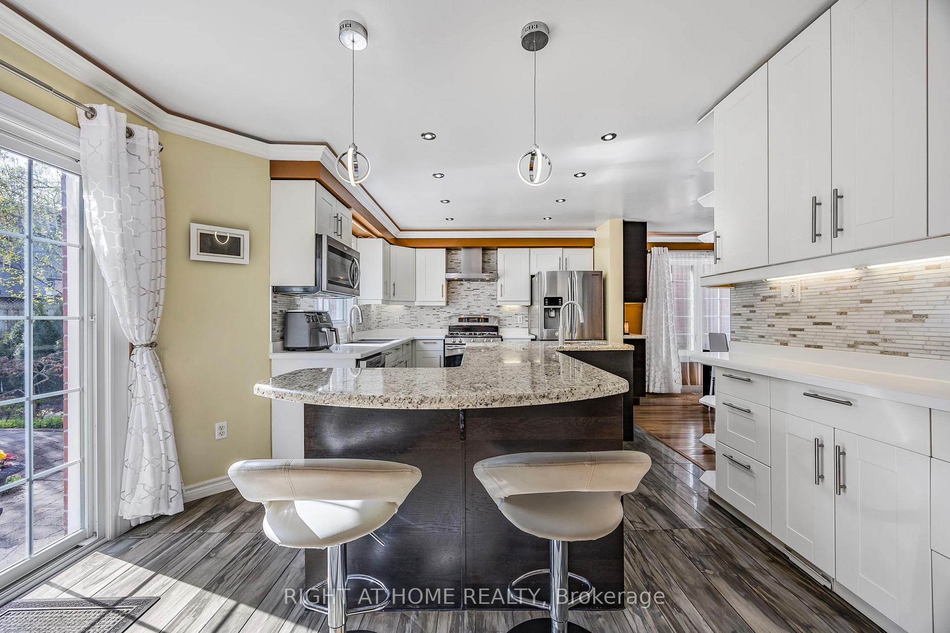 Photo 10 of 15 Black Willow Drive, Barrie, Holly — HOMEH