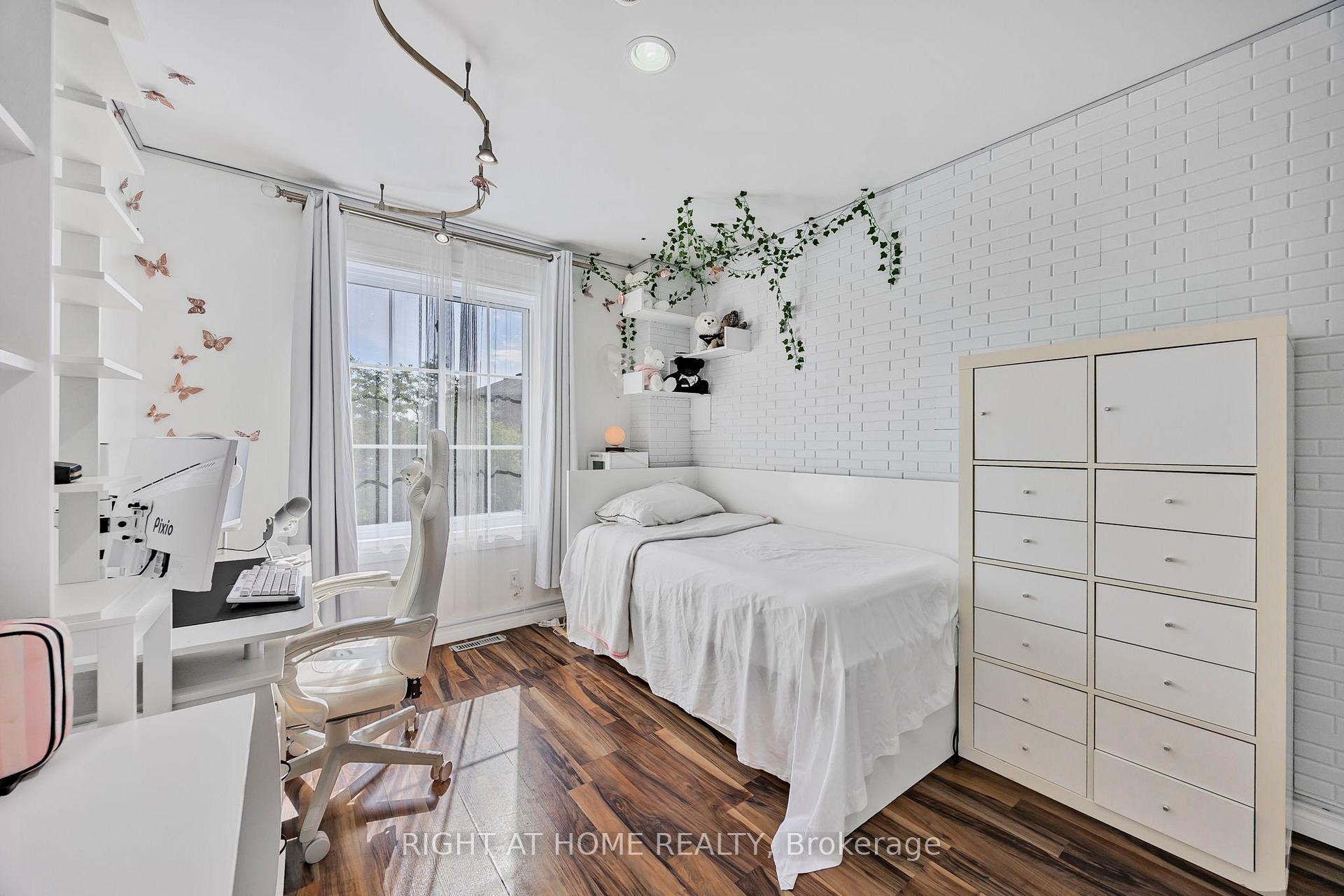 Photo 27 of 15 Black Willow Drive, Barrie, Holly — HOMEH