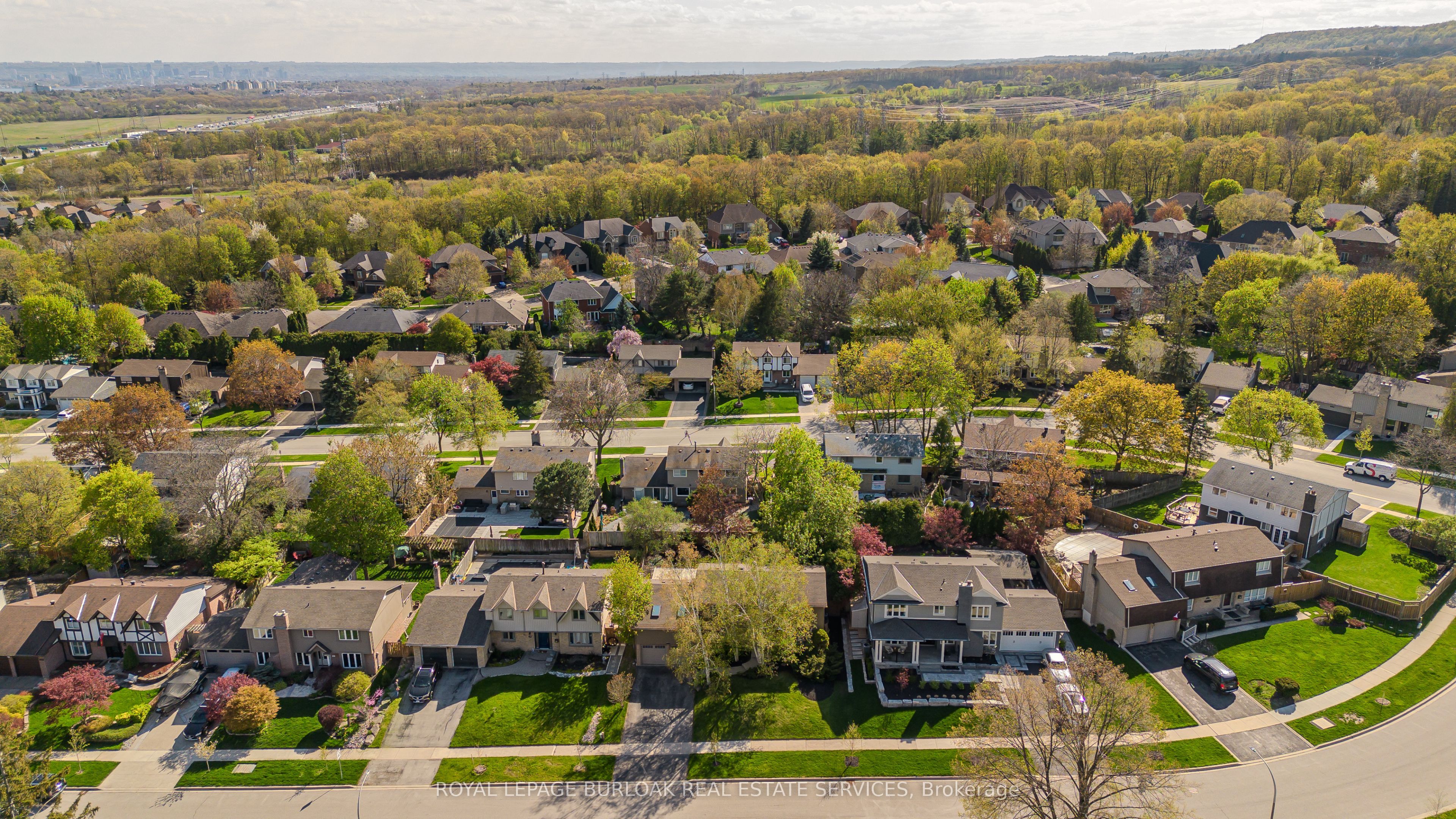 Photo 39 of 1858 Heather Hills Drive, Burlington, Tyandaga — HOMEH