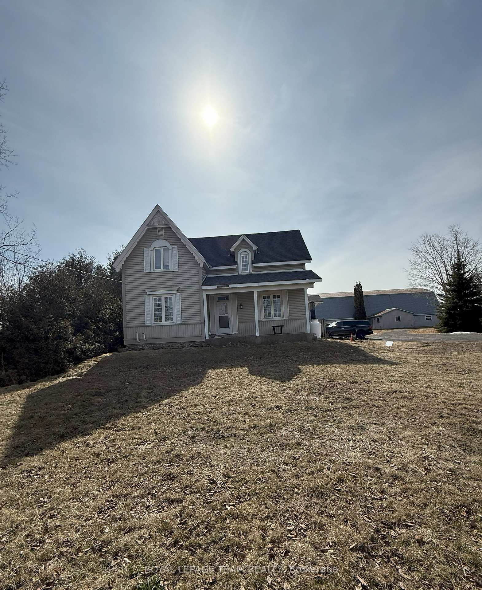 Photo 1 of 982 Rideau Road, Ottawa, Riverside South/Gloucester Glen — HOMEH