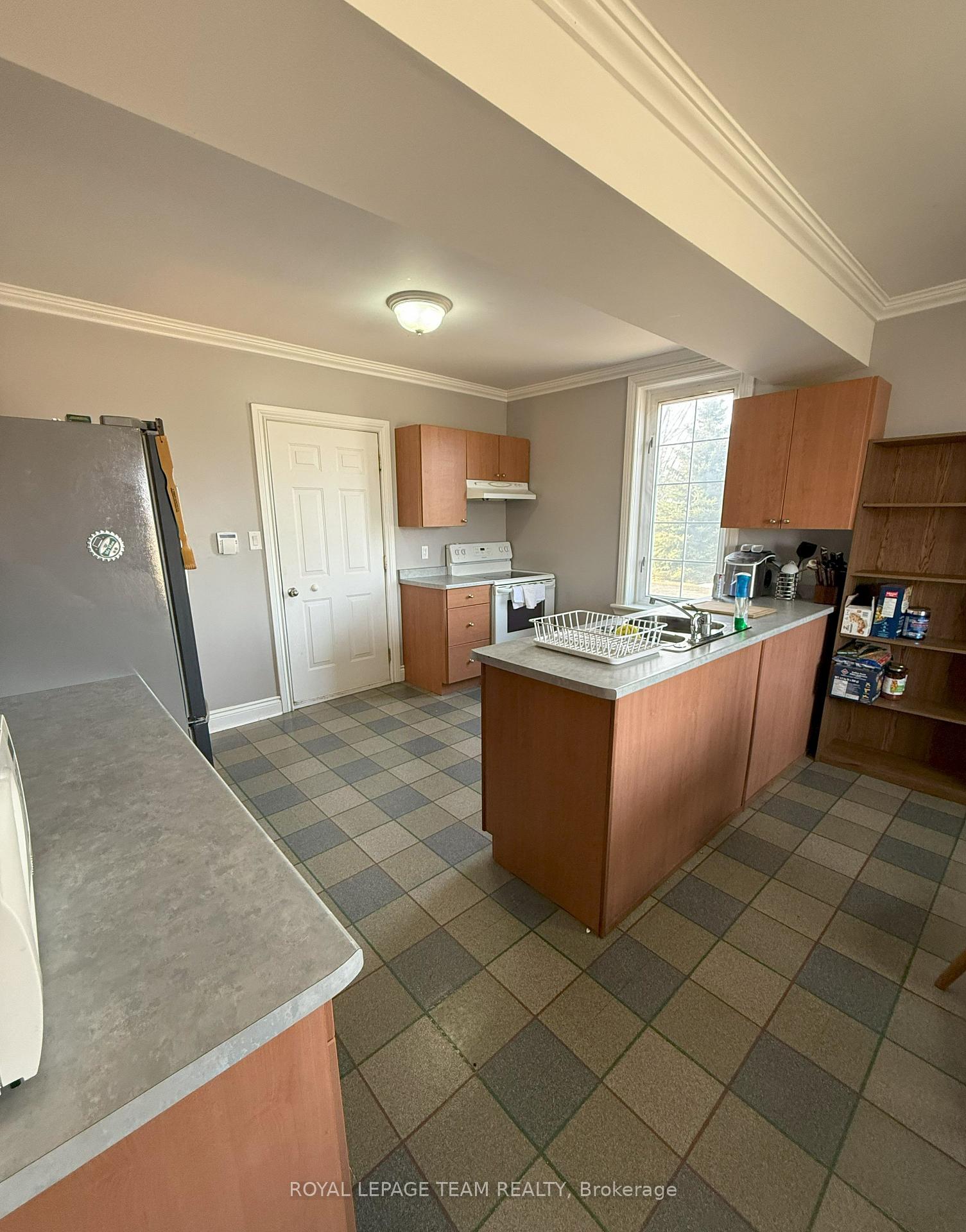 Photo 3 of 982 Rideau Road, Ottawa, Riverside South/Gloucester Glen — HOMEH