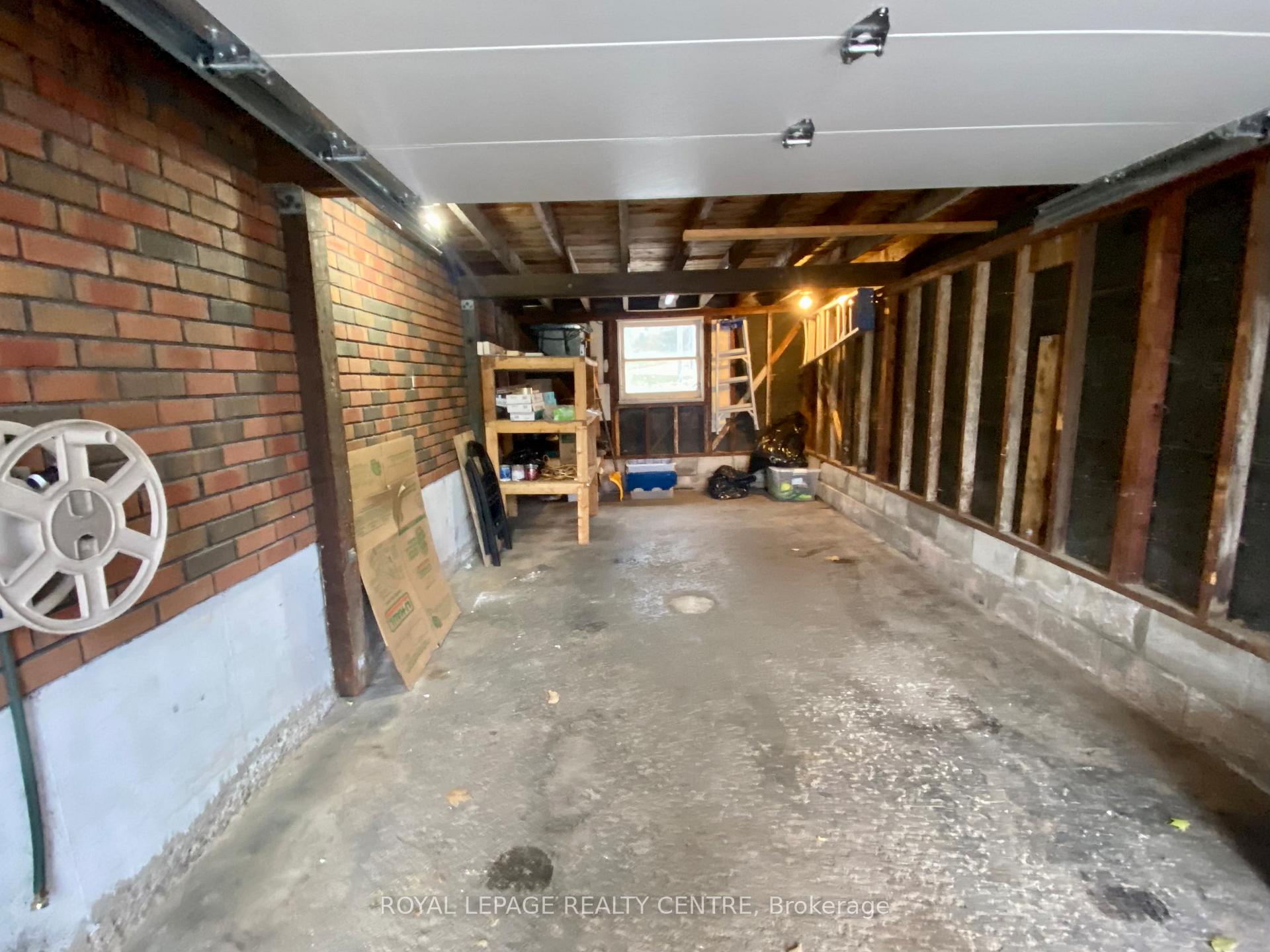 Photo 12 of 46 Dalton Street, Barrie, Bayfield — HOMEH