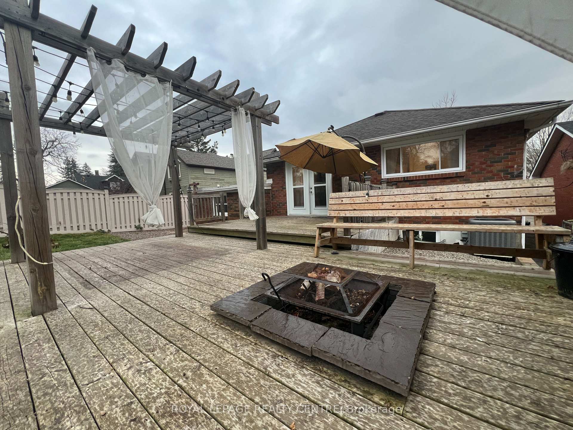 Photo 13 of 46 Dalton Street, Barrie, Bayfield — HOMEH