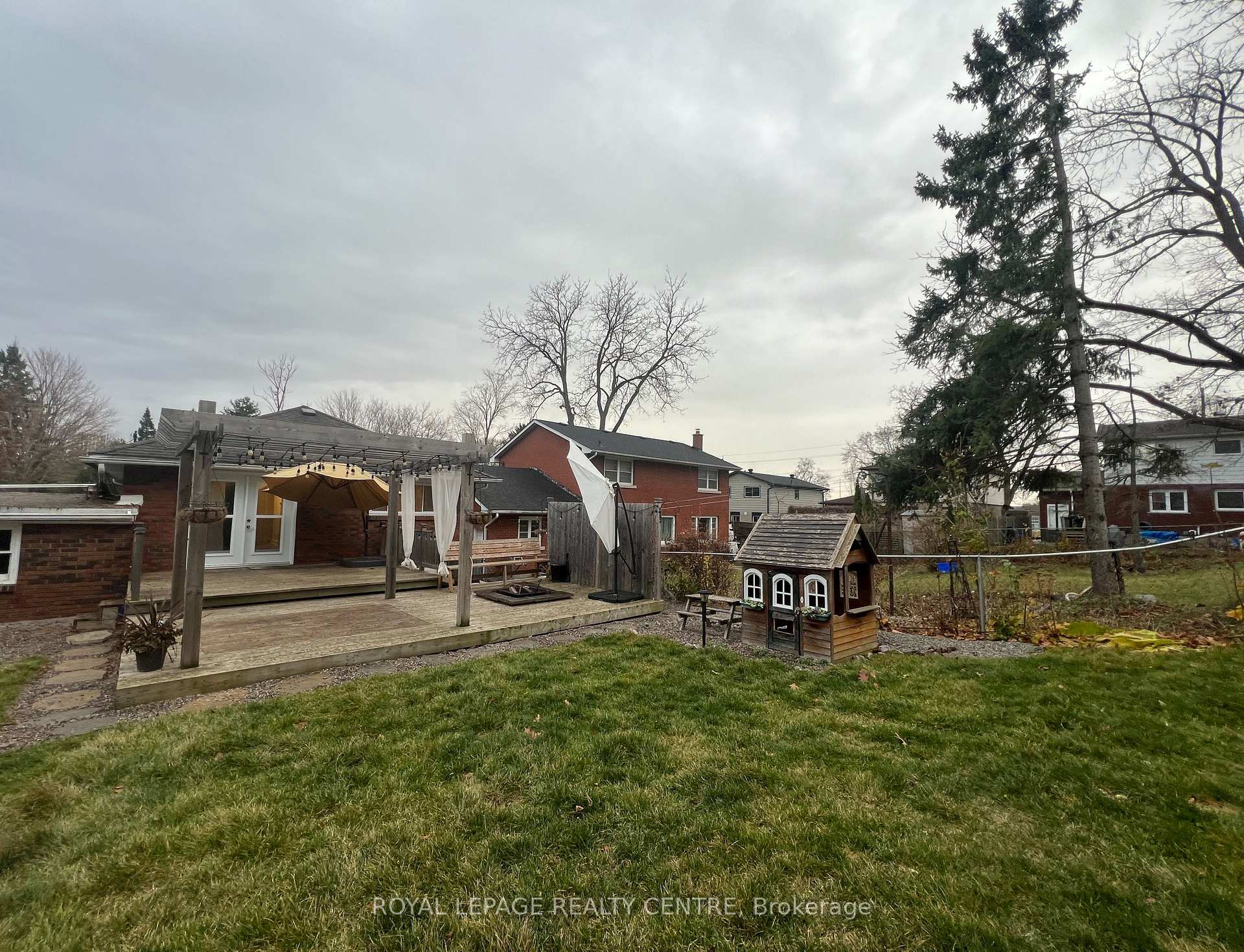 Photo 14 of 46 Dalton Street, Barrie, Bayfield — HOMEH
