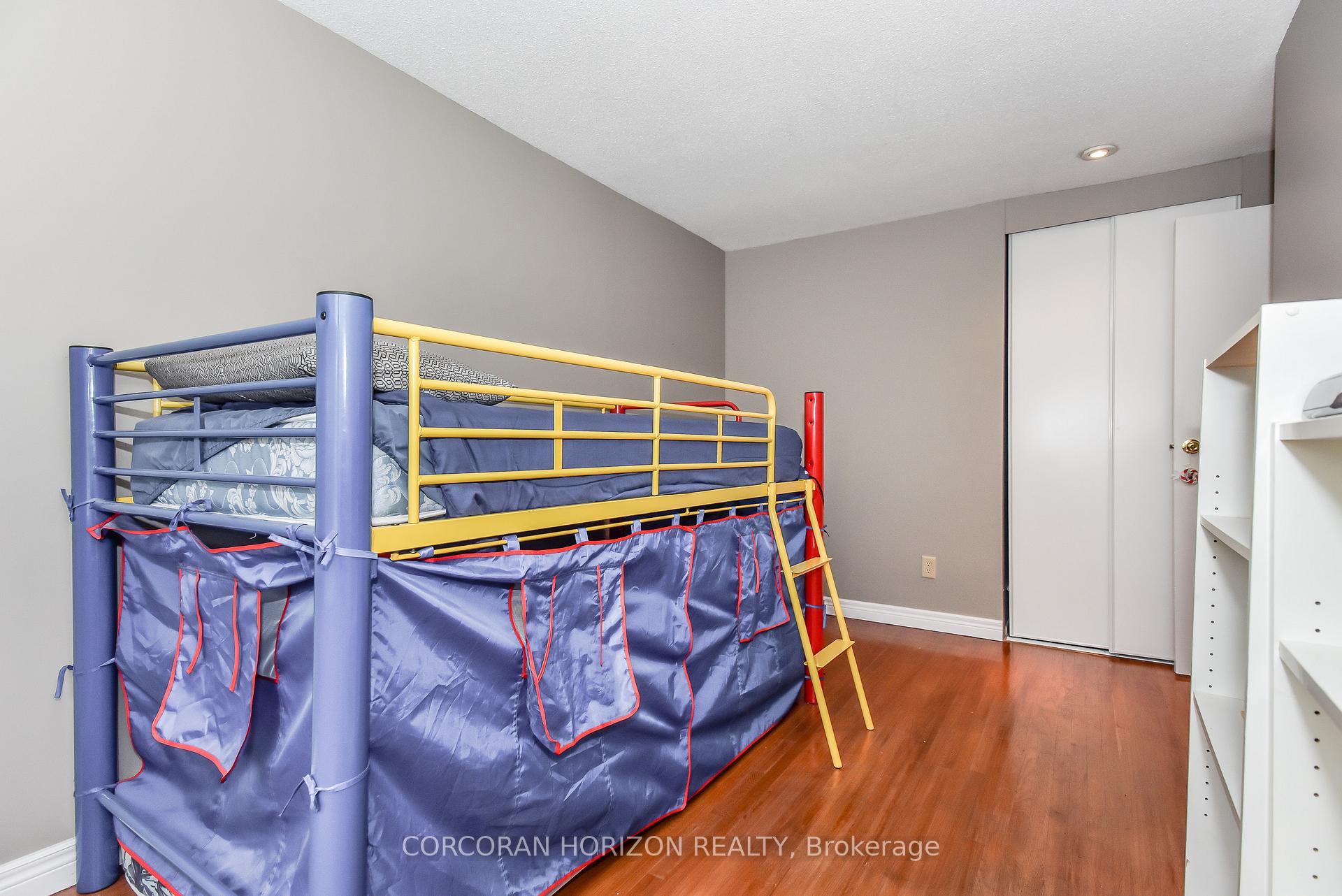 Photo 10 of 512 Elgin Street N, Cambridge — HOMEH