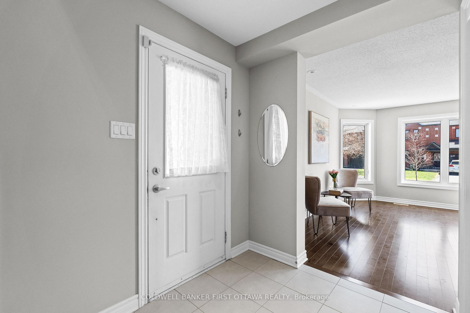 Photo 5 of 104 Dunforest Terrace, Ottawa, Barrhaven - Strandherd — HOMEH