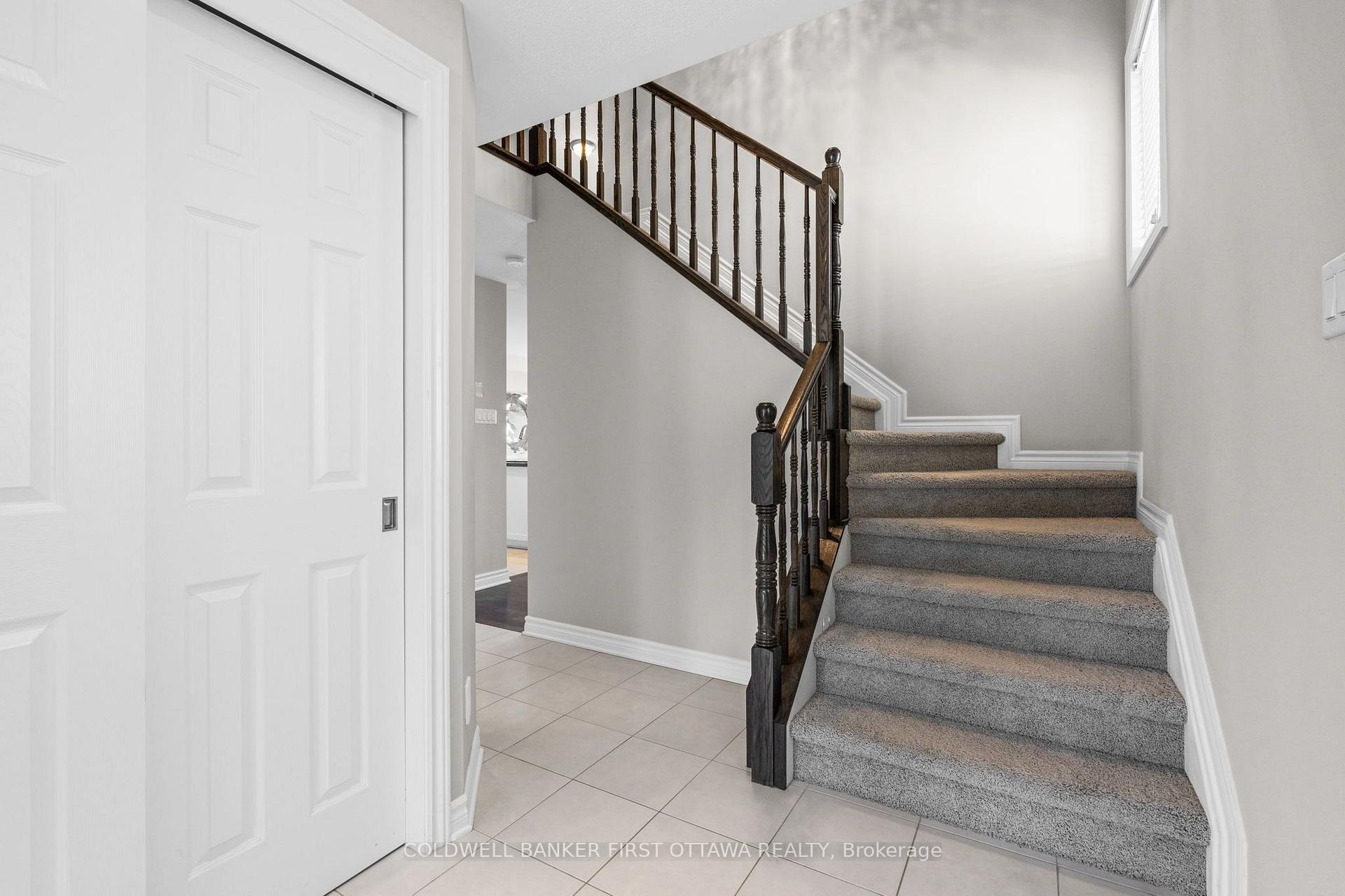 Photo 6 of 104 Dunforest Terrace, Ottawa, Barrhaven - Strandherd — HOMEH