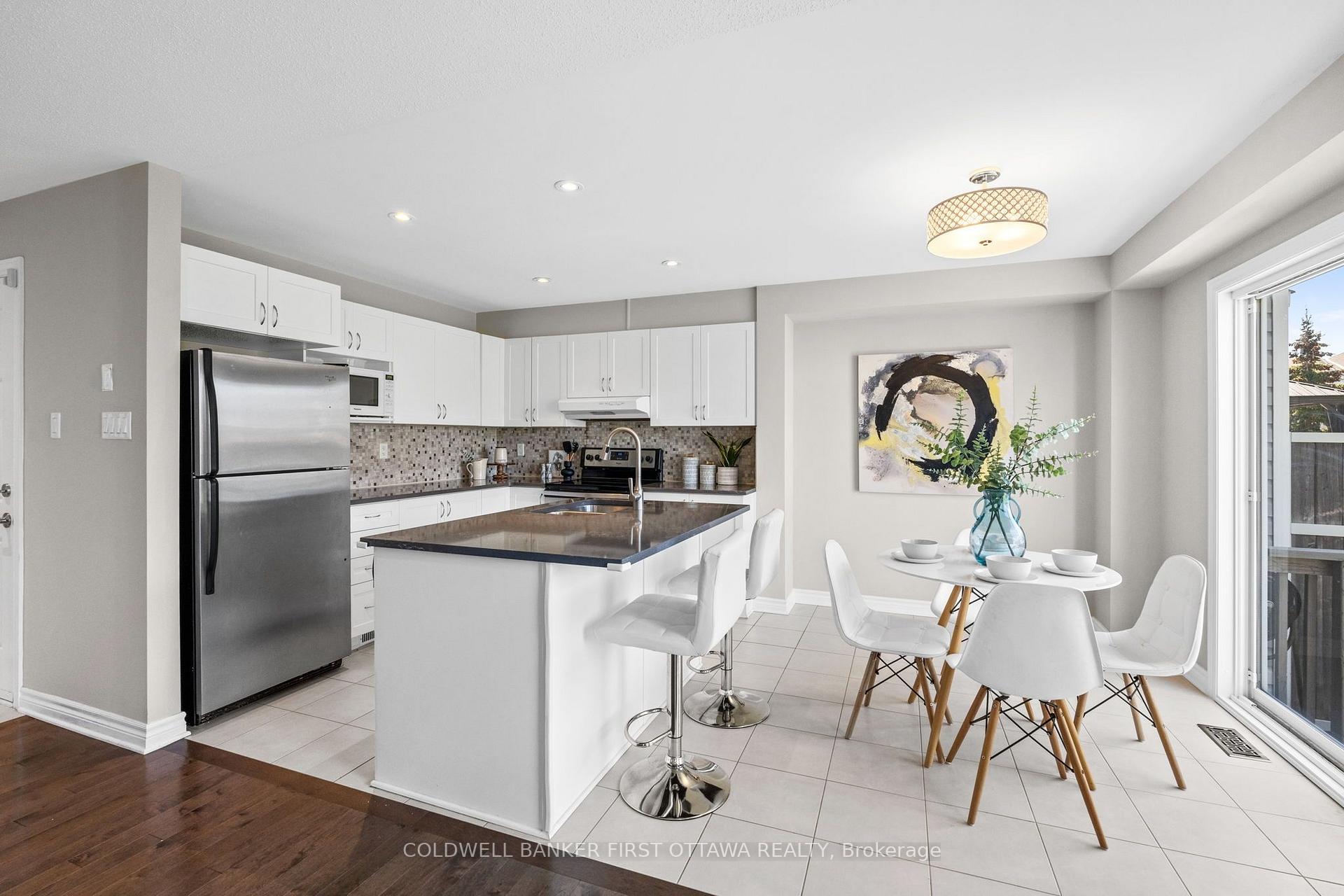 Photo 9 of 104 Dunforest Terrace, Ottawa, Barrhaven - Strandherd — HOMEH