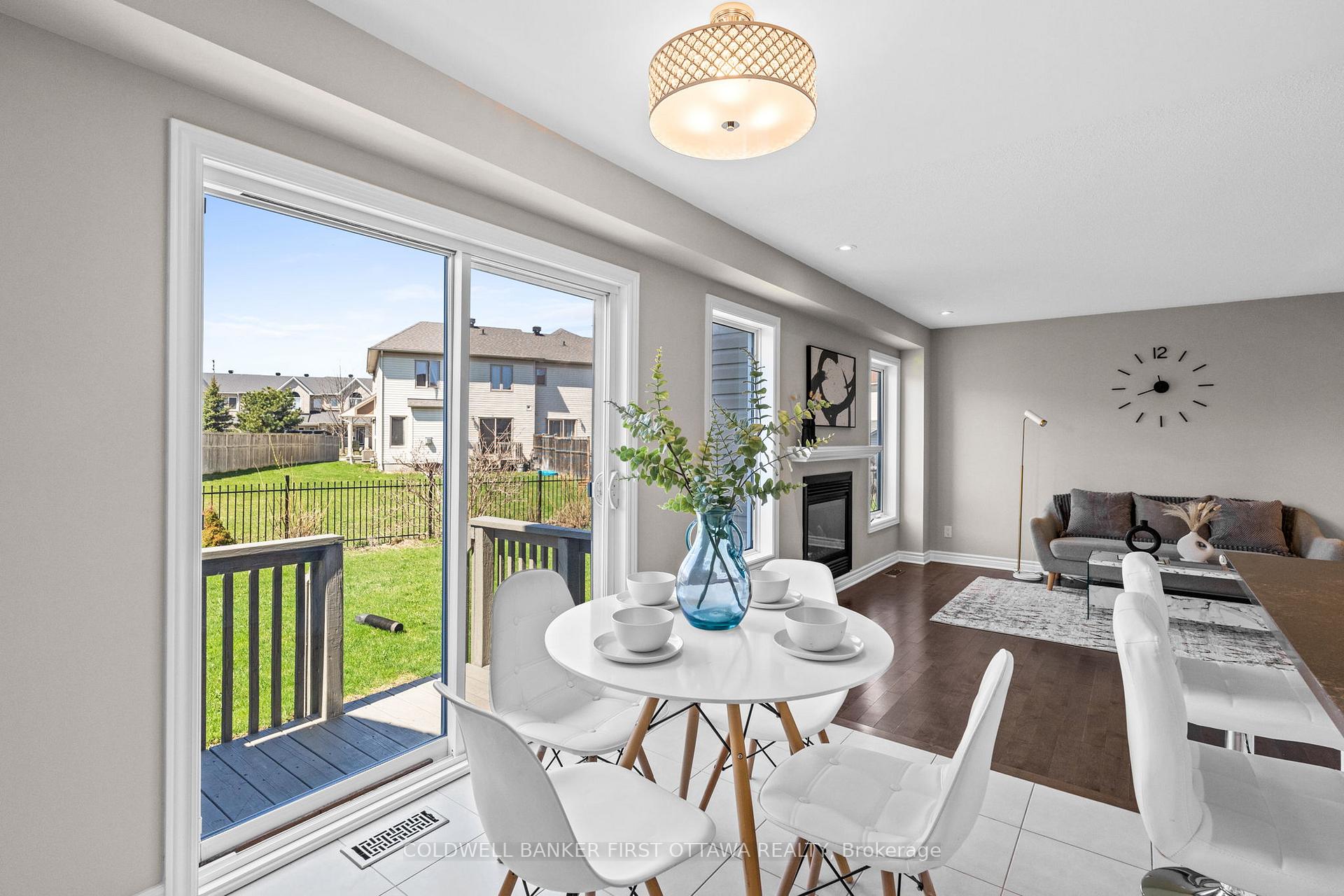 Photo 13 of 104 Dunforest Terrace, Ottawa, Barrhaven - Strandherd — HOMEH
