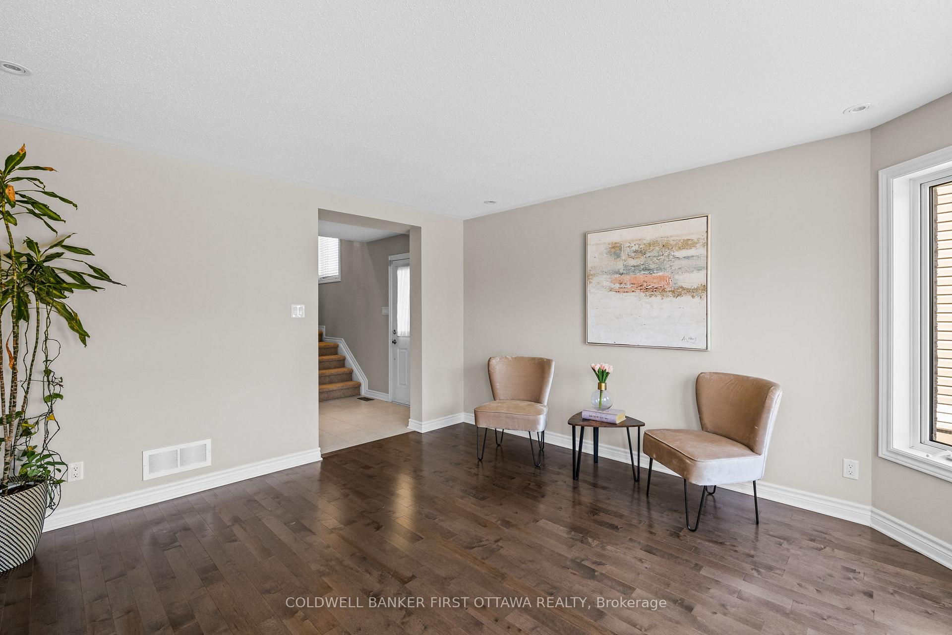Photo 19 of 104 Dunforest Terrace, Ottawa, Barrhaven - Strandherd — HOMEH