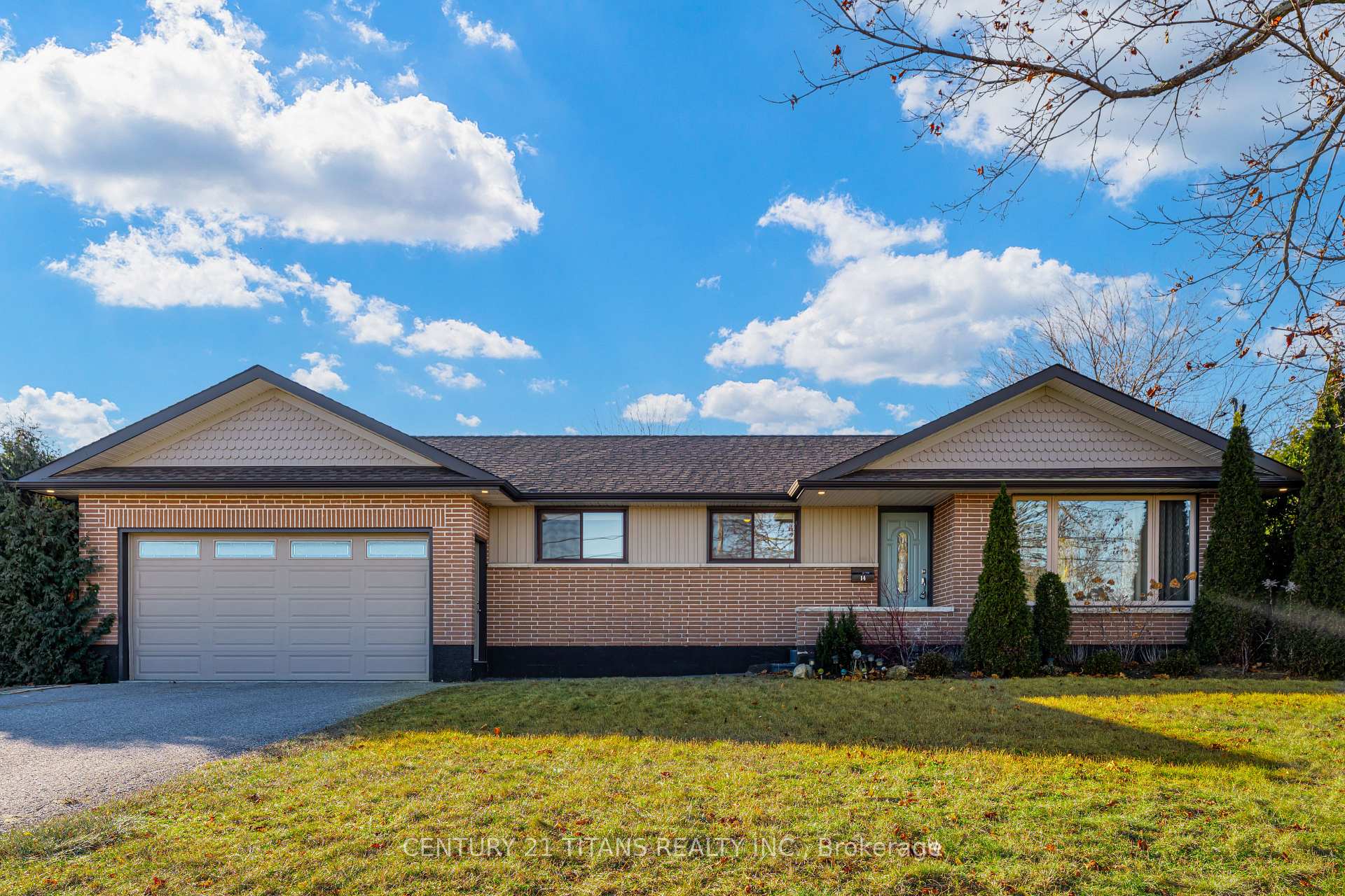 Photo 1 of 14 Darlington Boulevard, Clarington, Courtice — HOMEH