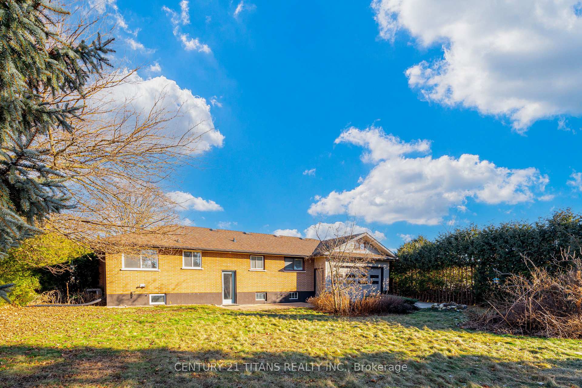 Photo 23 of 14 Darlington Boulevard, Clarington, Courtice — HOMEH