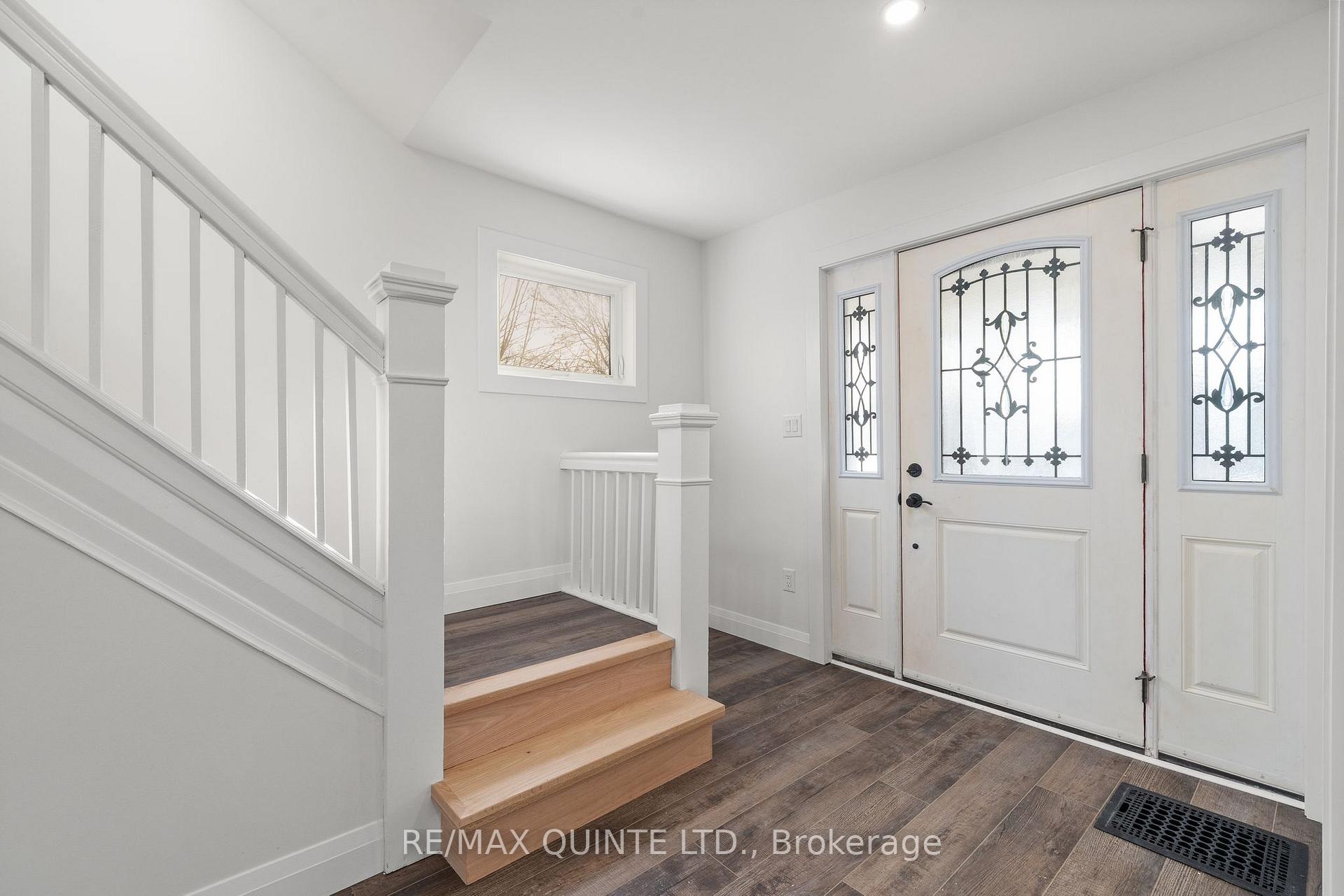 Photo 3 of 264 Victoria Avenue, Belleville, Belleville Ward — HOMEH