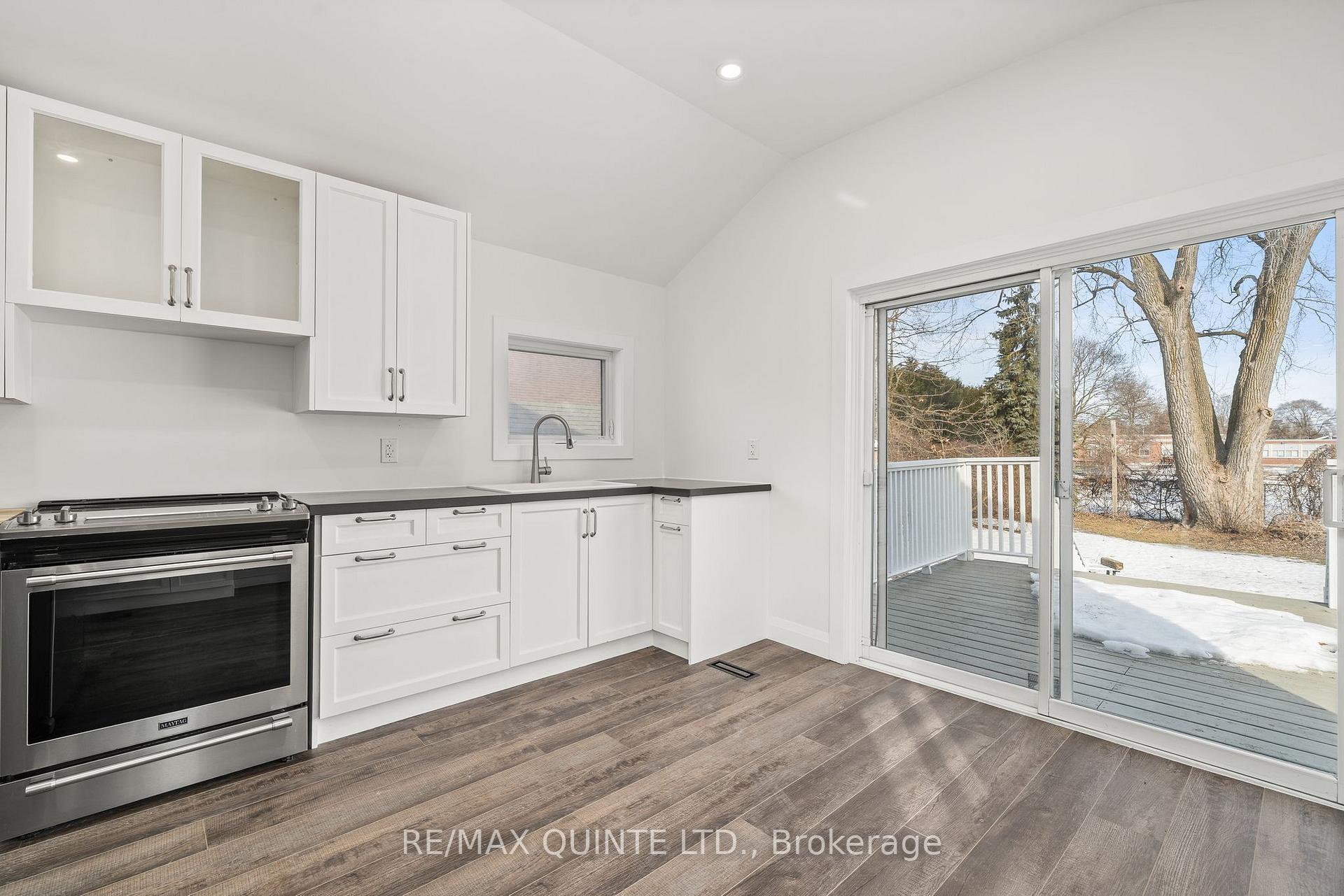 Photo 14 of 264 Victoria Avenue, Belleville, Belleville Ward — HOMEH