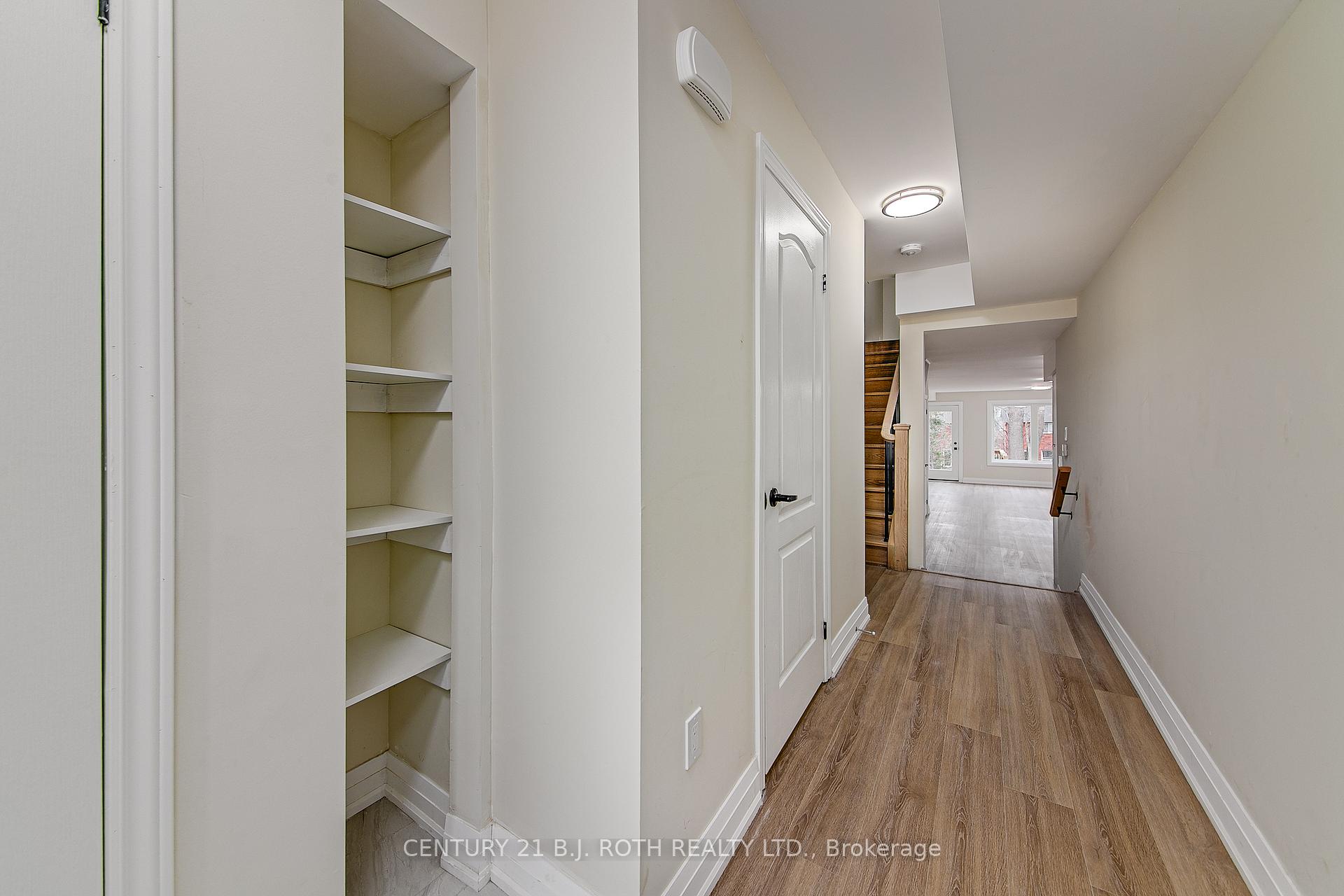 Photo 3 of Unit 4, 98 Peel Street, Barrie, Wellington — HOMEH