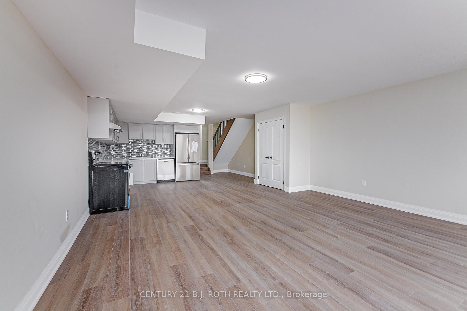 Photo 11 of Unit 4, 98 Peel Street, Barrie, Wellington — HOMEH