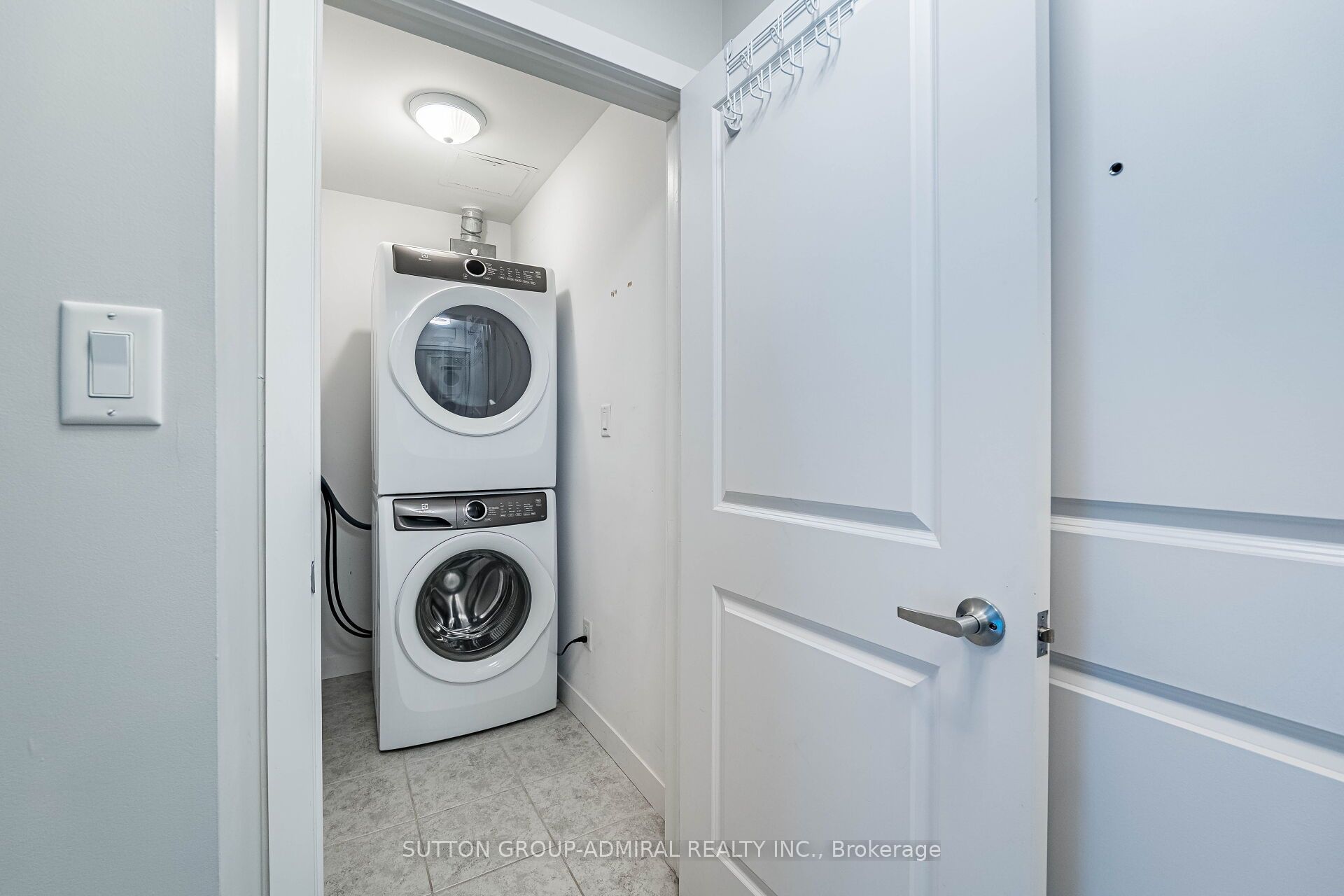 Photo 47 of Unit 104, 5317 Upper Middle Road, Burlington, Orchard — HOMEH