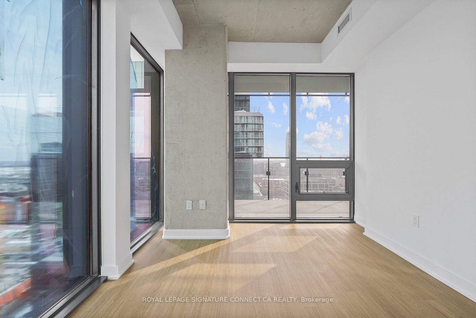 Photo 38 of Unit 1902, 284 King Street E, Toronto, Moss Park — HOMEH