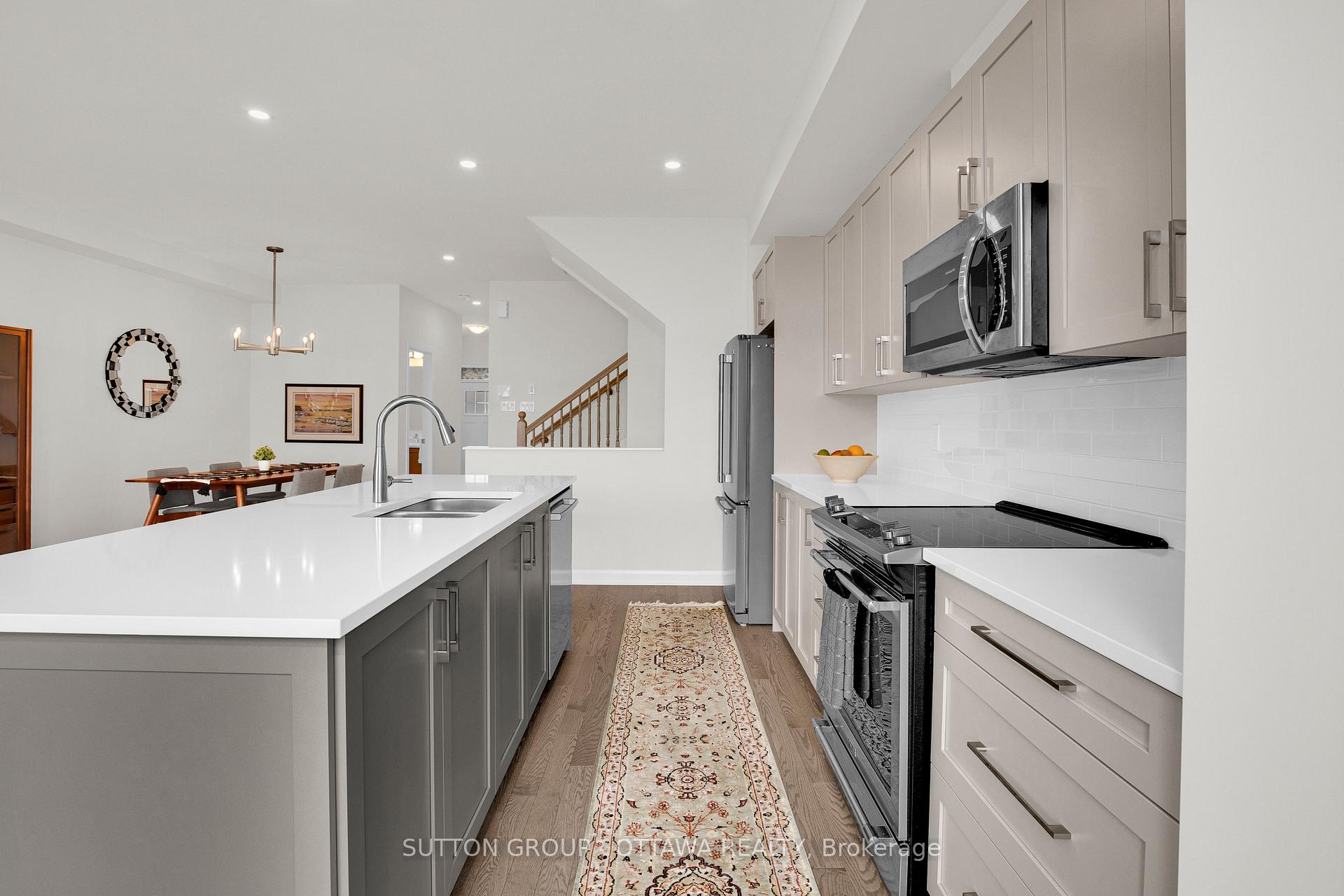 Photo 11 of 117 Teelin Circle, Ottawa, Barrhaven - Half Moon Bay — HOMEH