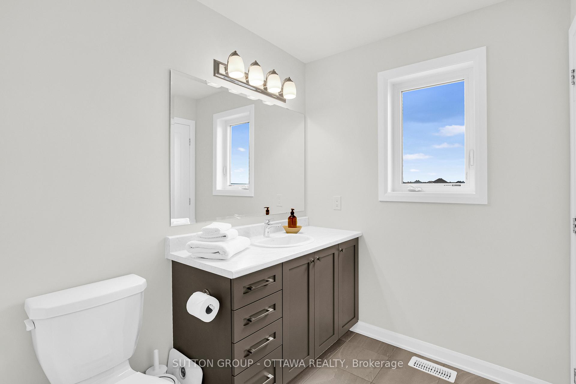 Photo 19 of 117 Teelin Circle, Ottawa, Barrhaven - Half Moon Bay — HOMEH