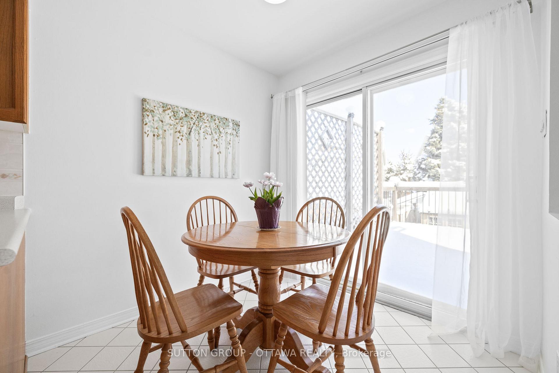Photo 11 of 45 Redpath Drive, Ottawa, Barrhaven East — HOMEH