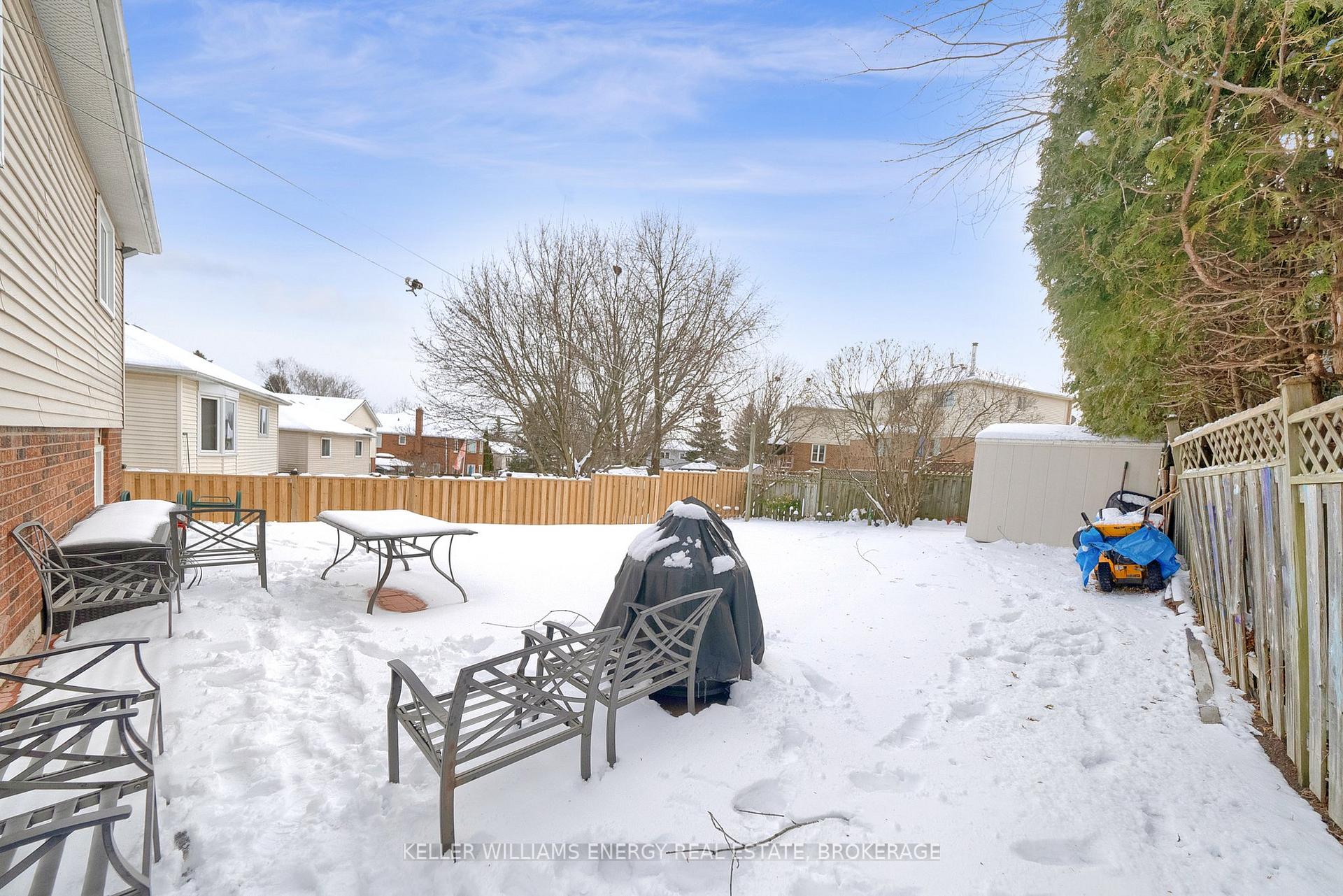 Photo 7 of 28 Foster Creek Drive, Clarington, Newcastle — HOMEH