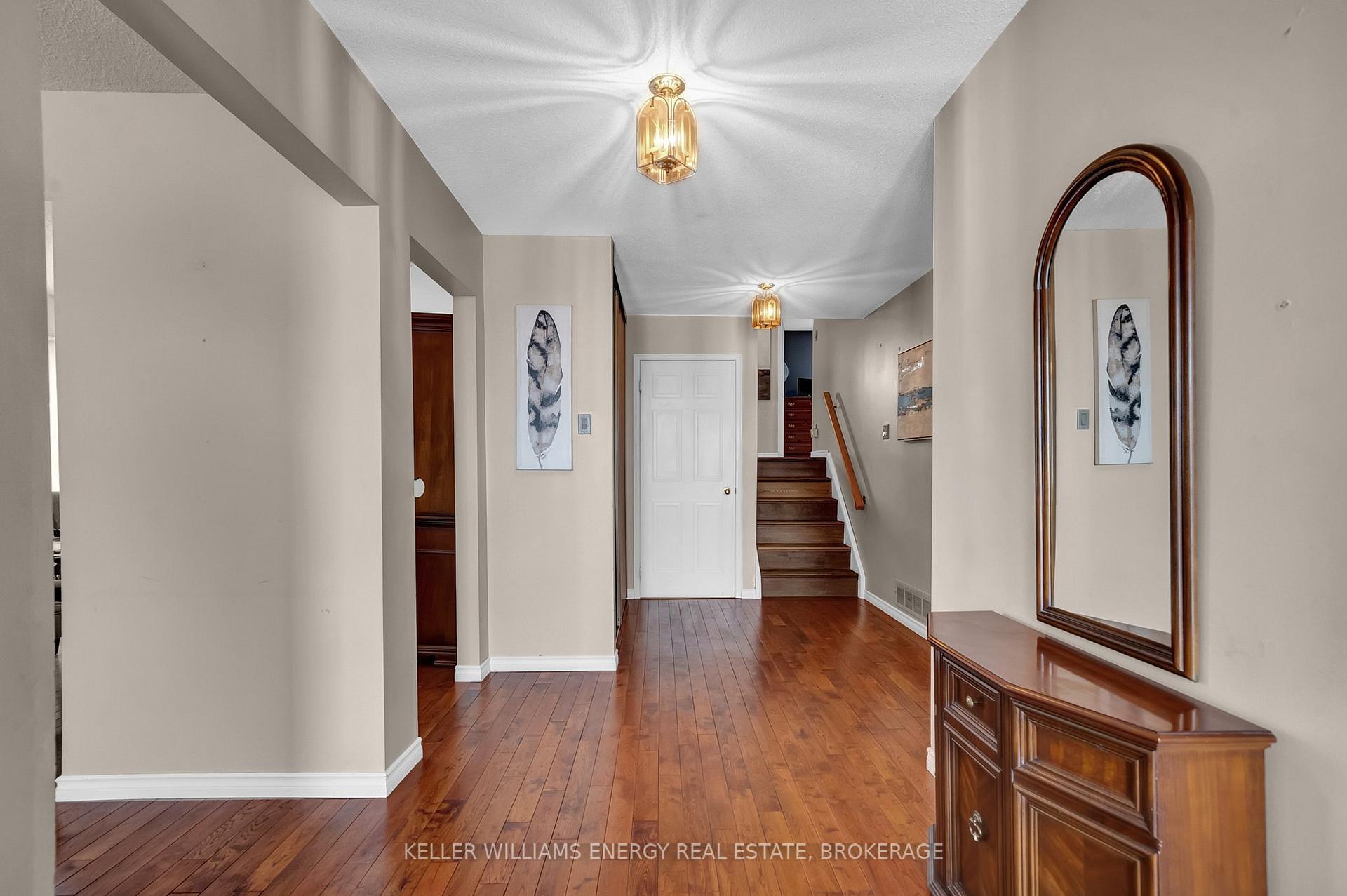 Photo 8 of 28 Foster Creek Drive, Clarington, Newcastle — HOMEH