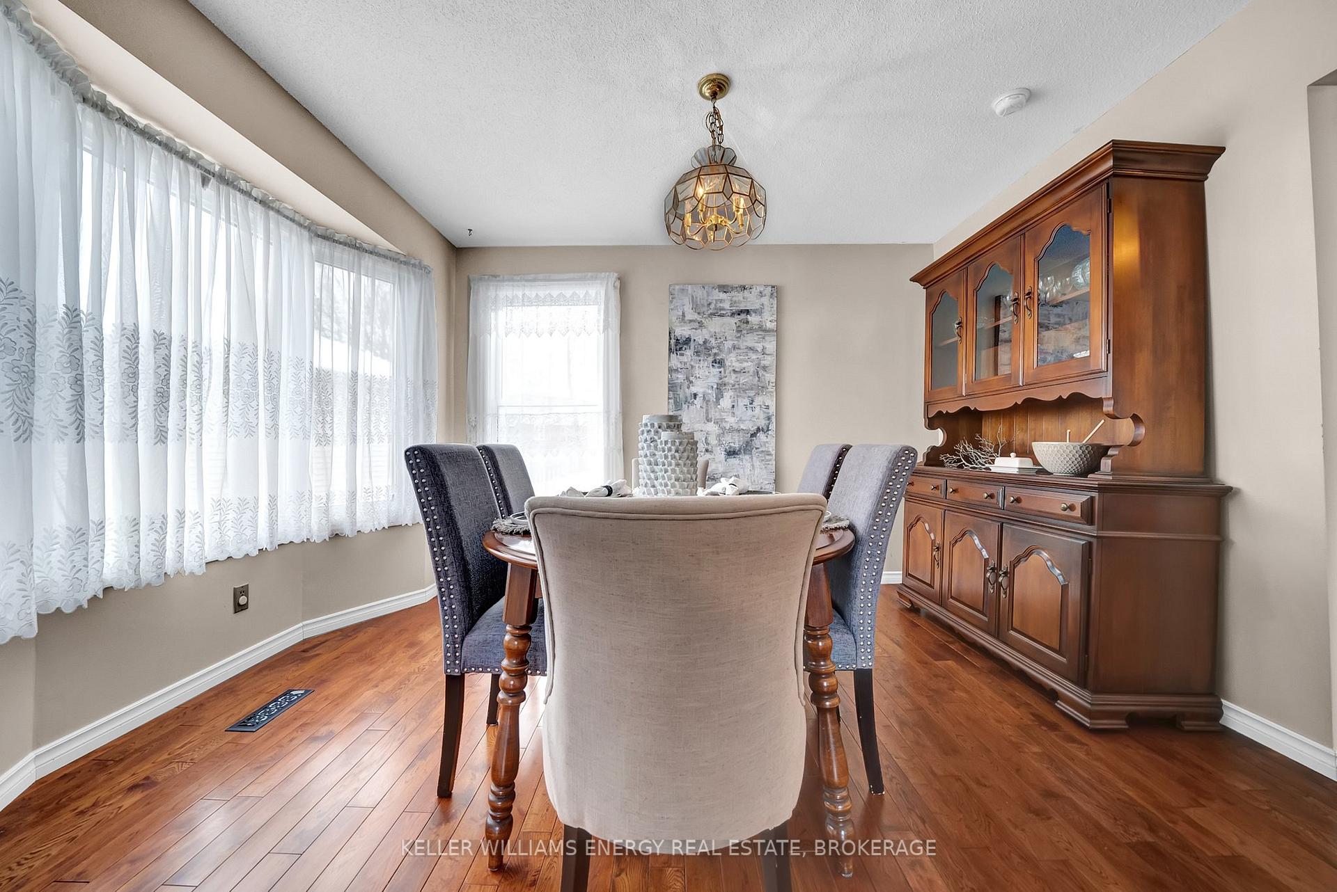 Photo 14 of 28 Foster Creek Drive, Clarington, Newcastle — HOMEH