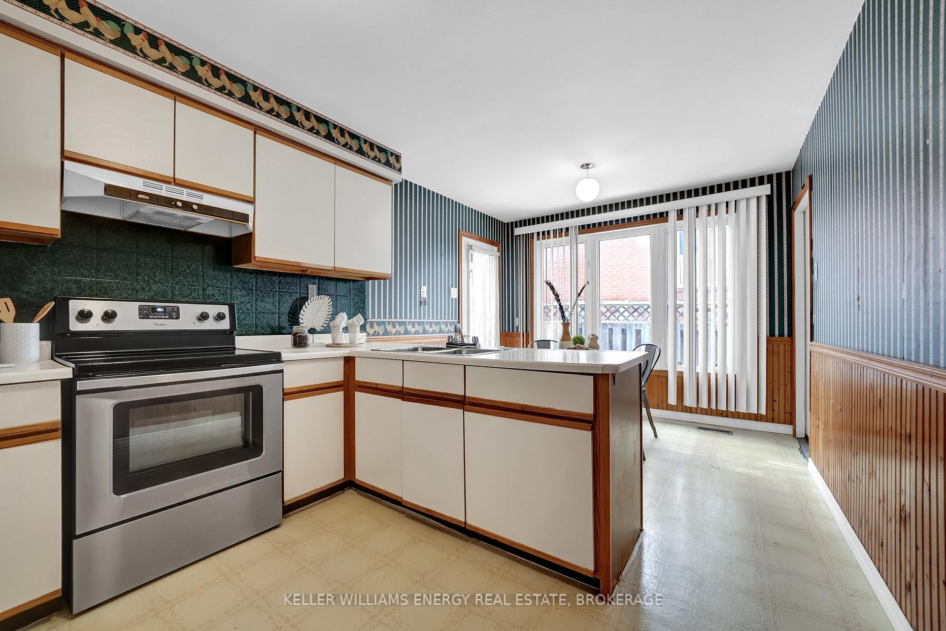 Photo 16 of 28 Foster Creek Drive, Clarington, Newcastle — HOMEH