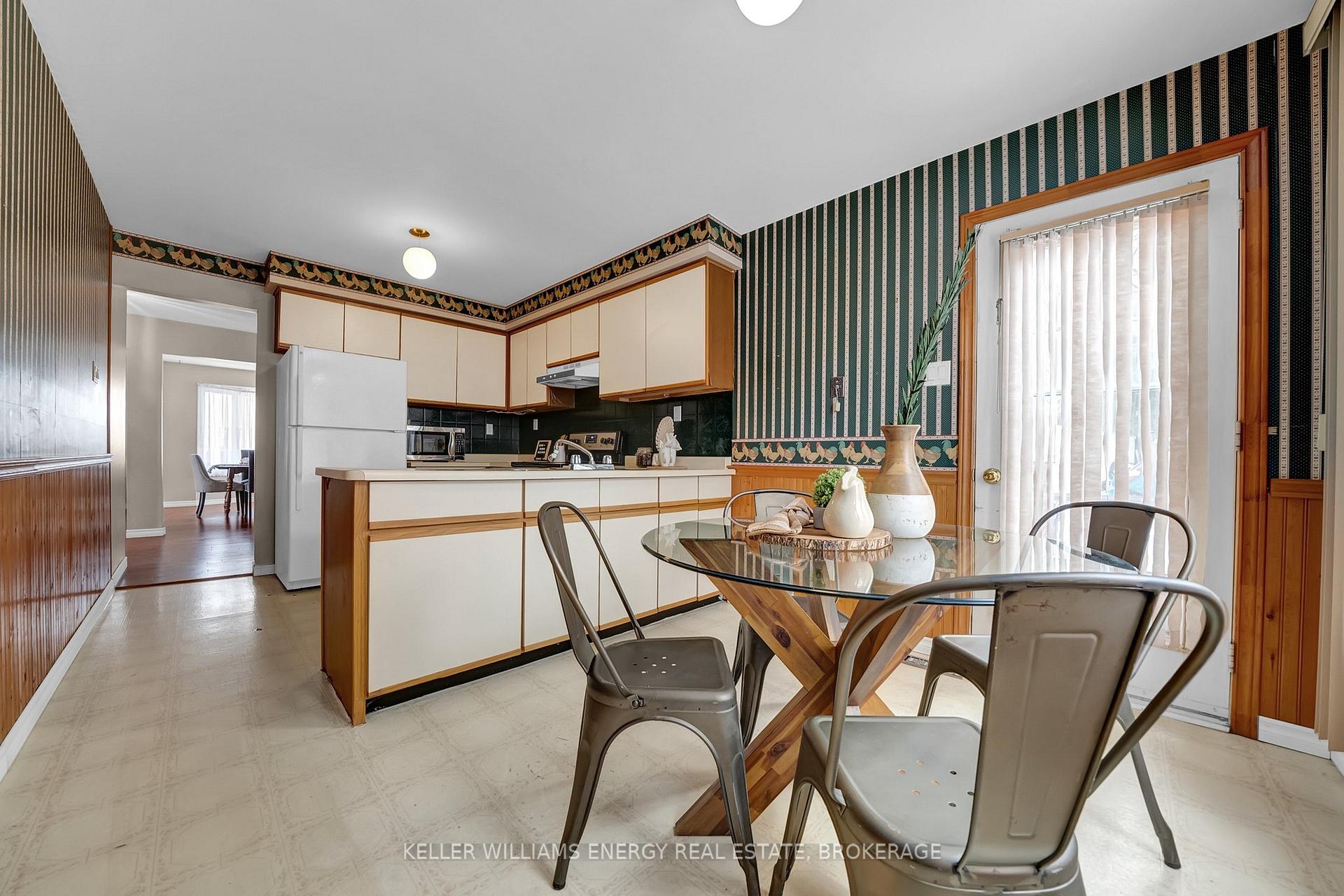 Photo 17 of 28 Foster Creek Drive, Clarington, Newcastle — HOMEH