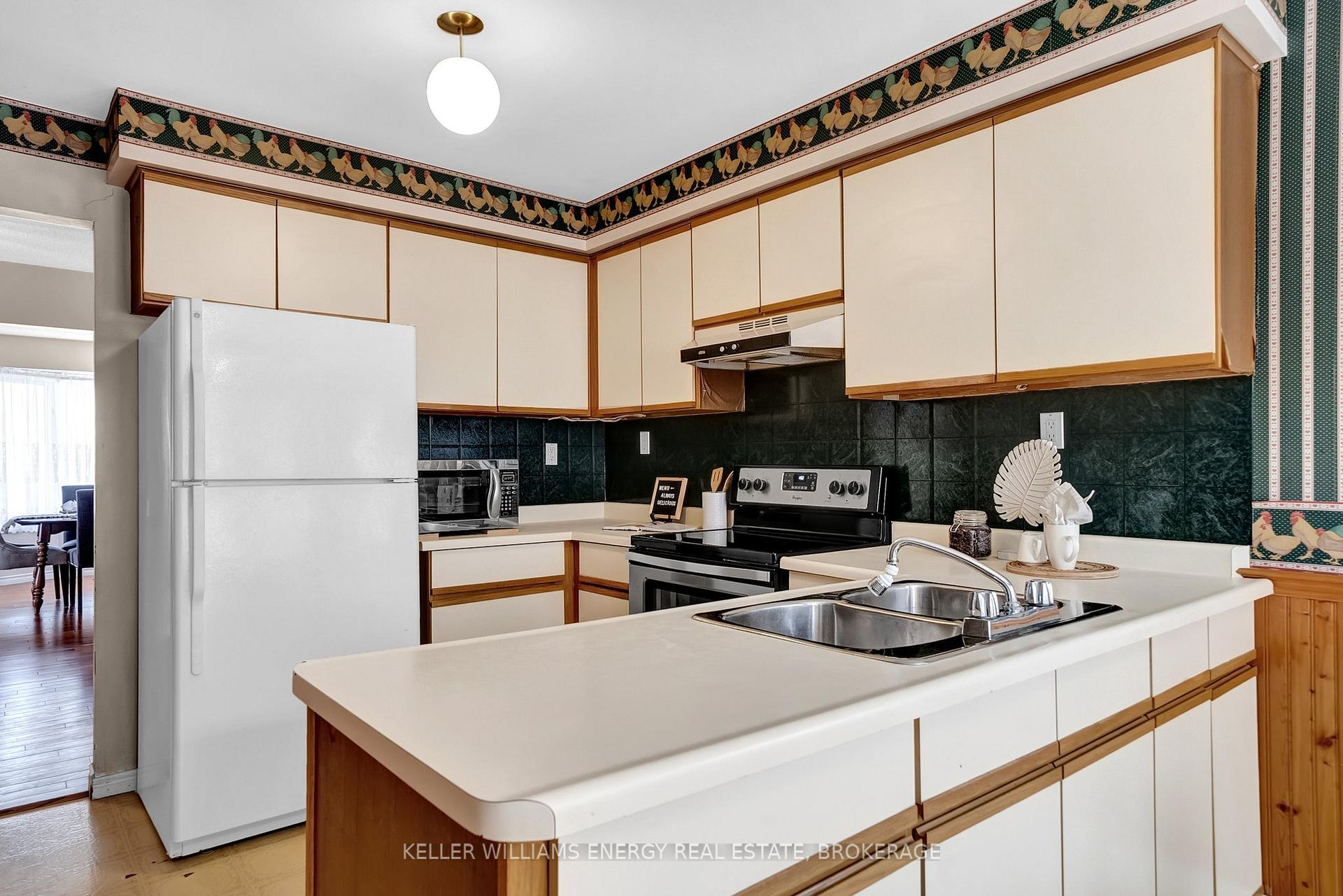 Photo 19 of 28 Foster Creek Drive, Clarington, Newcastle — HOMEH