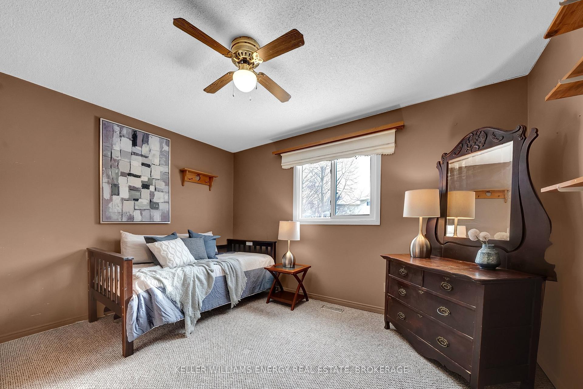 Photo 24 of 28 Foster Creek Drive, Clarington, Newcastle — HOMEH