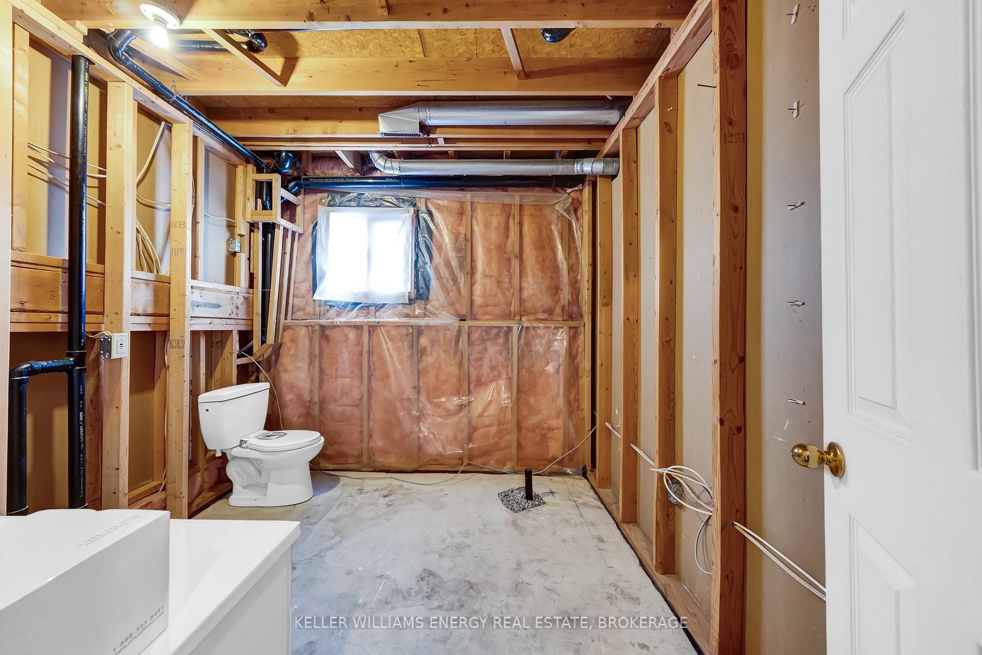 Photo 35 of 28 Foster Creek Drive, Clarington, Newcastle — HOMEH