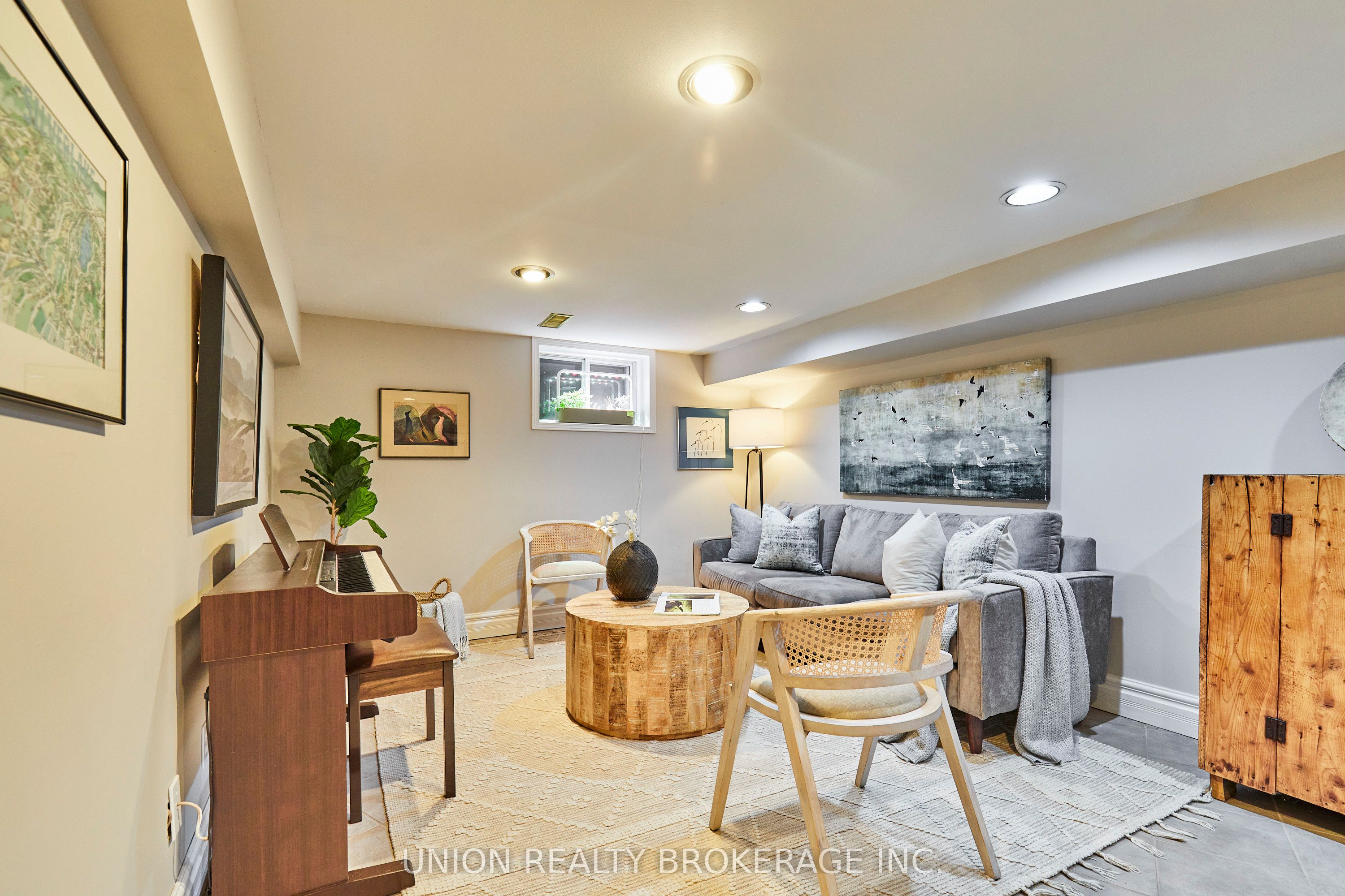 Photo 47 of 345 Kingswood Road, Toronto, The Beaches — HOMEH