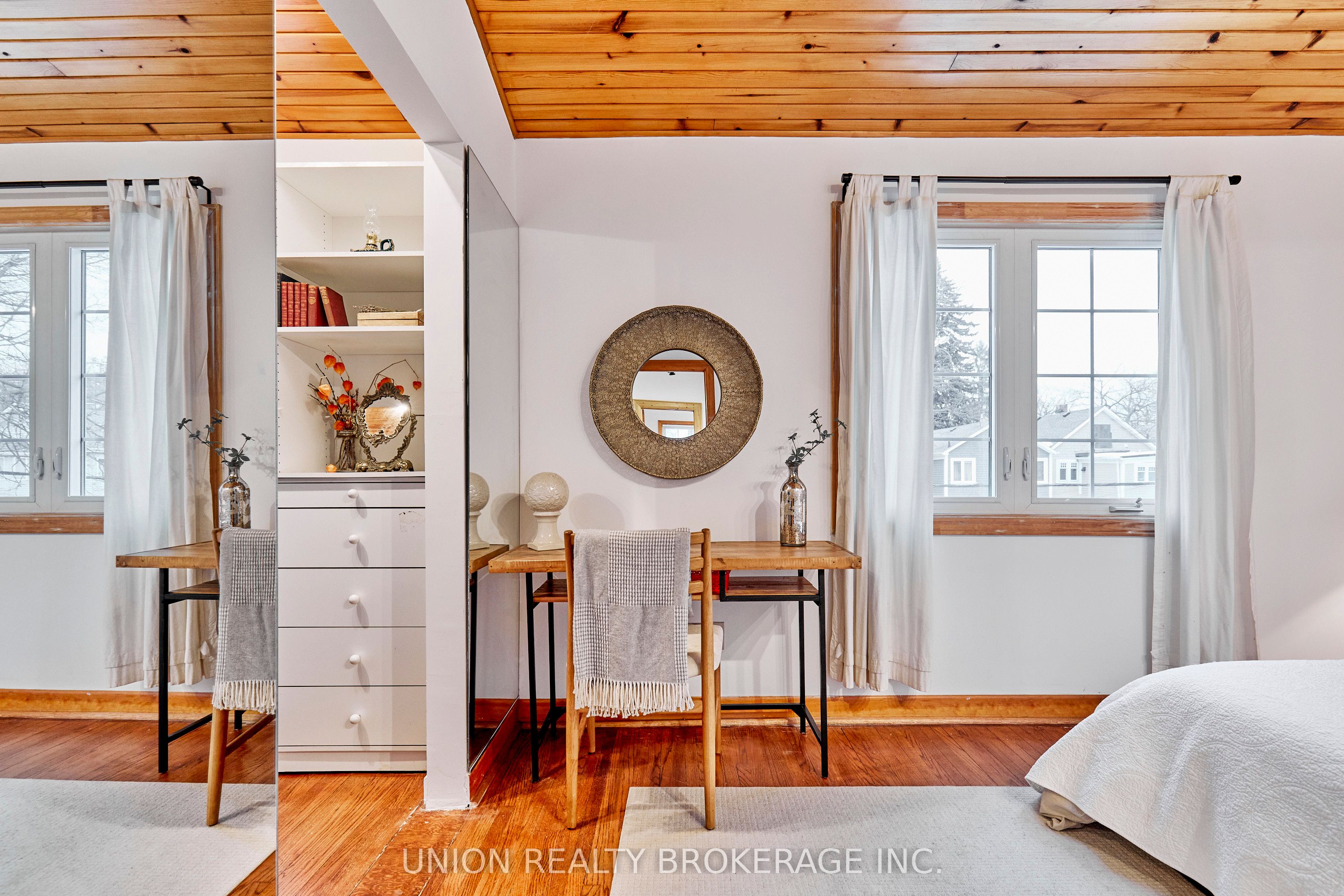 Photo 38 of 345 Kingswood Road, Toronto, The Beaches — HOMEH