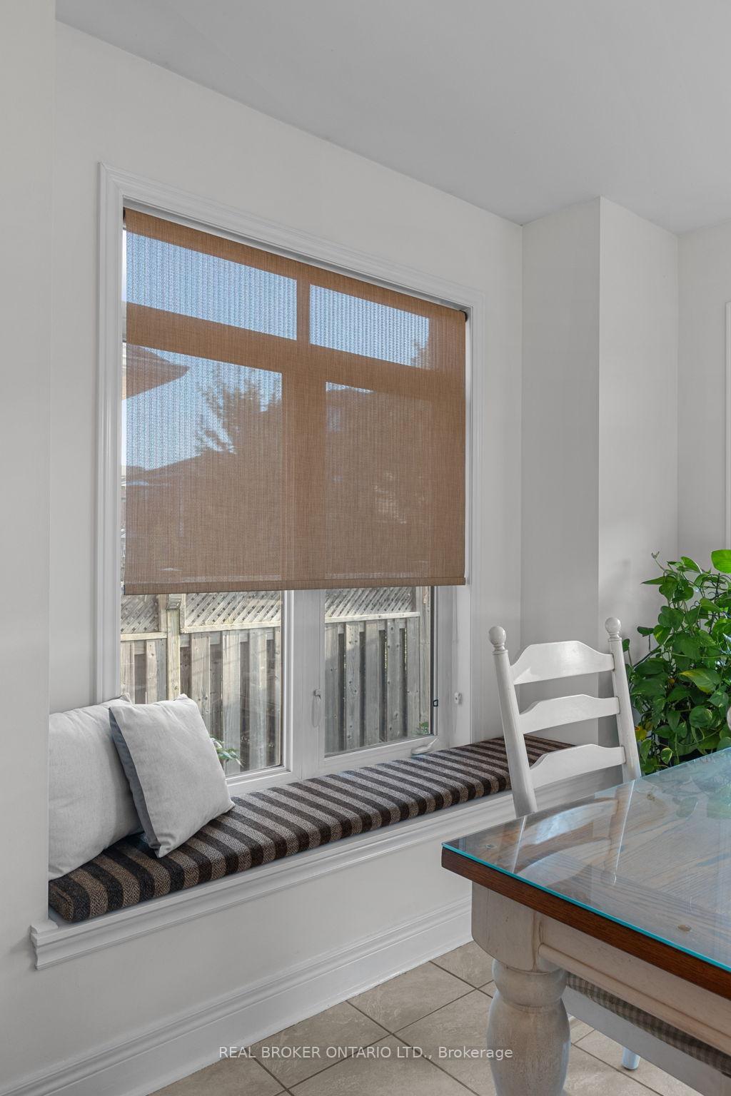 Photo 10 of 33 Royal Park Boulevard, Barrie, Bayshore — HOMEH