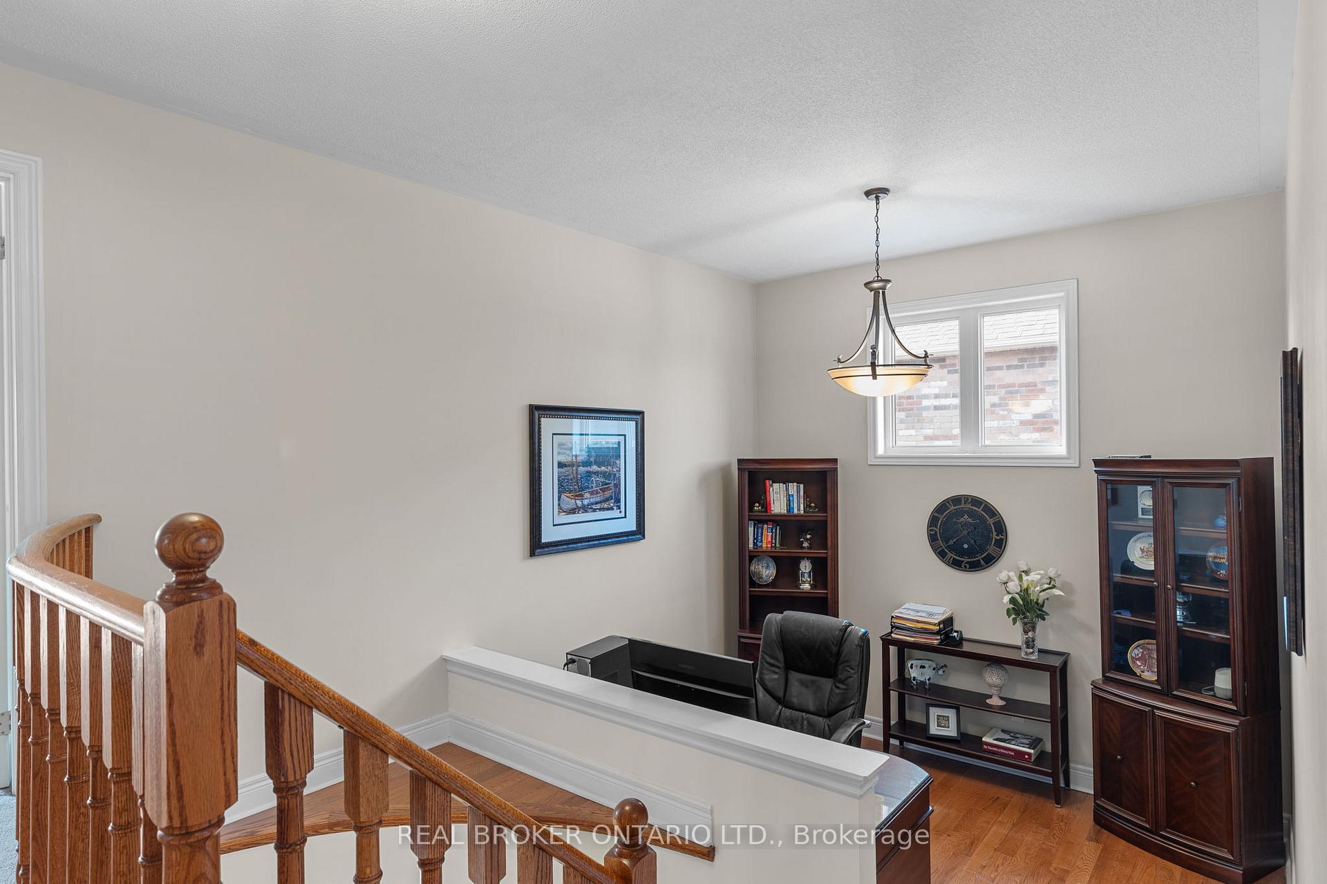 Photo 21 of 33 Royal Park Boulevard, Barrie, Bayshore — HOMEH